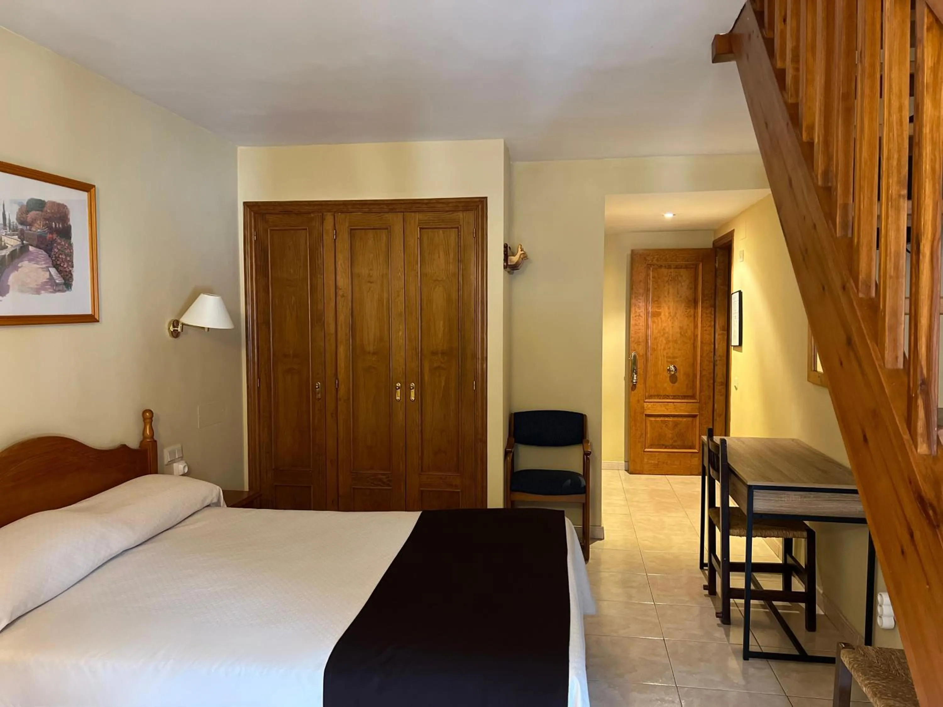 Bedroom, Bed in Hotel Juan Canejan