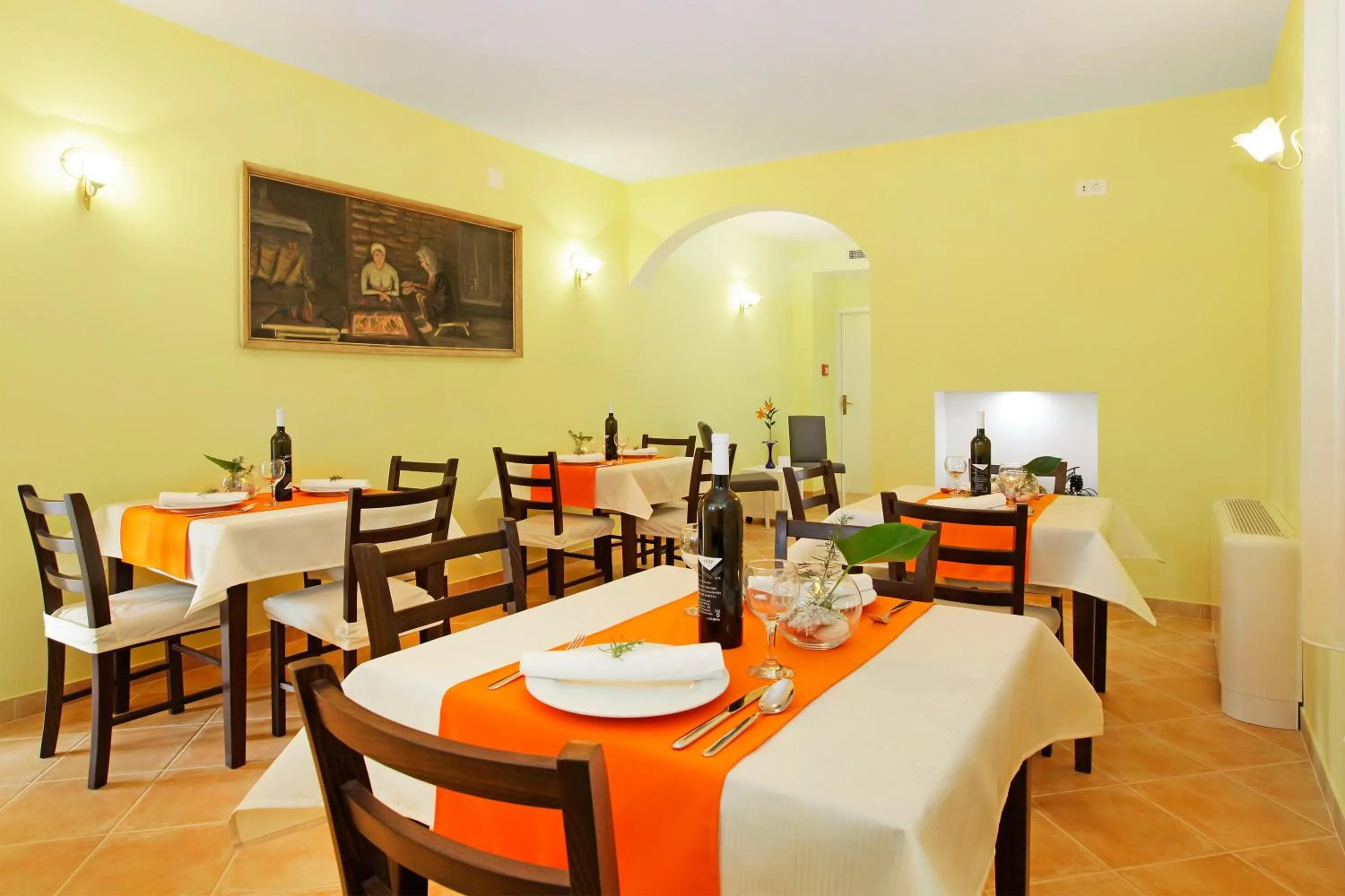 Restaurant/places to eat in Boutique Hotel Villa Telenta