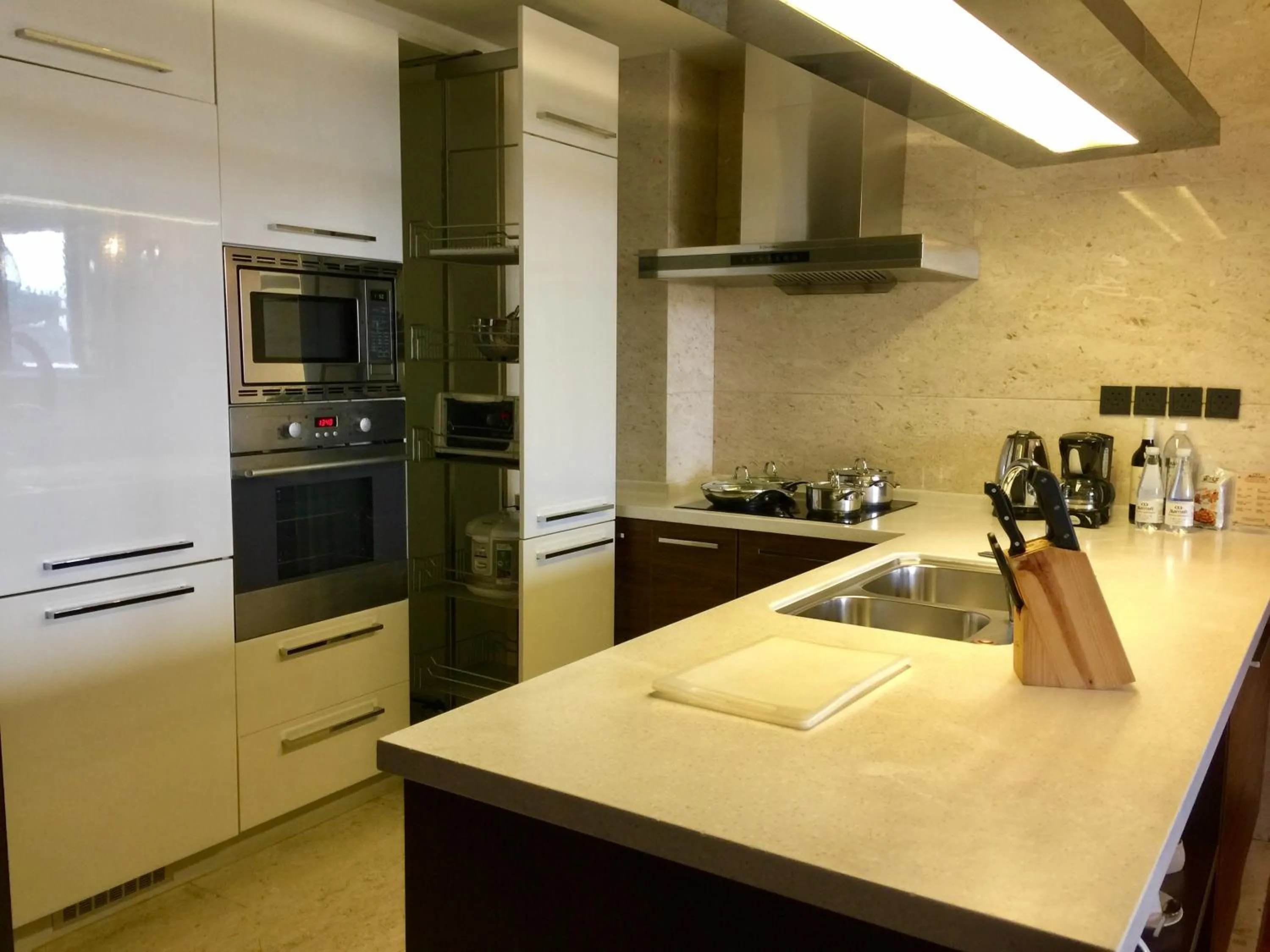 Kitchen or kitchenette in The Sandalwood Beijing Marriott Executive Apartments