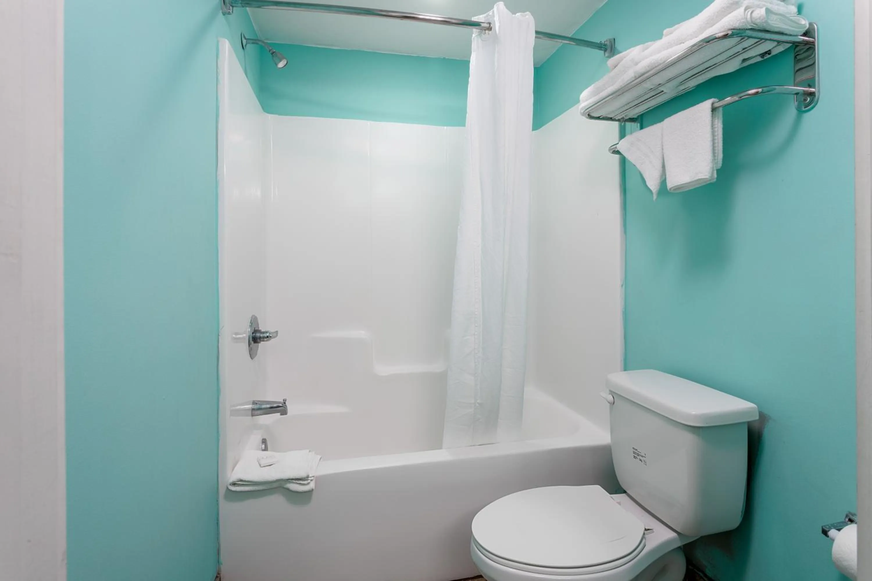 Shower in Bikini Beach Resort