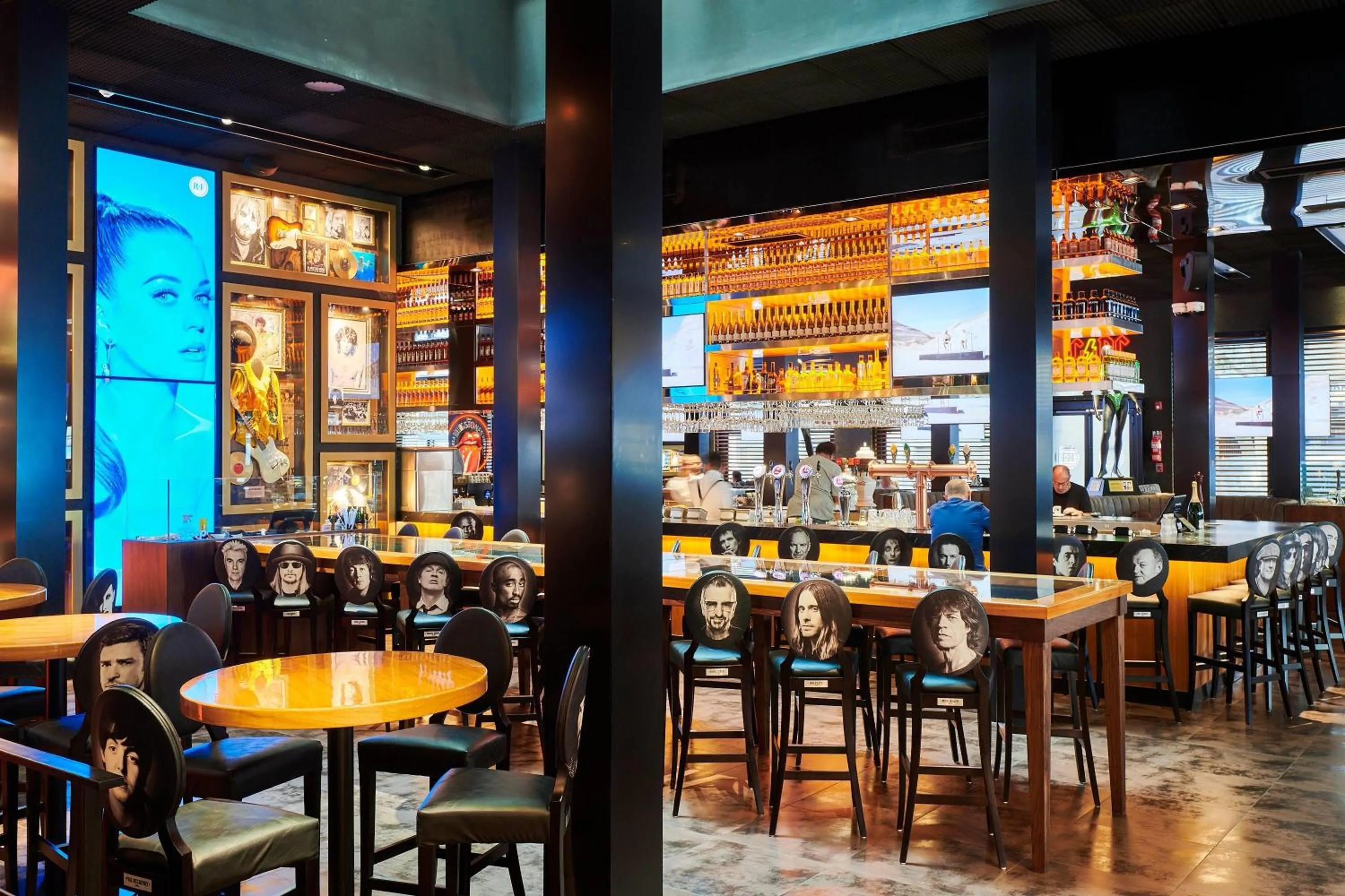 Restaurant/places to eat in Esplendor by Wyndham Savoy Rosario