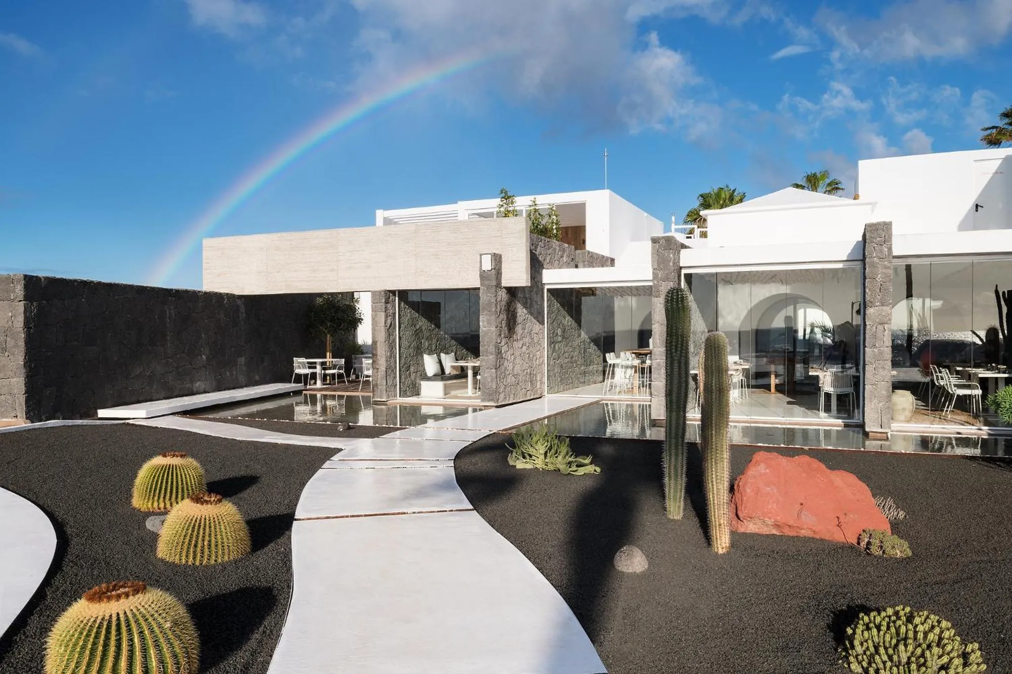 Restaurant/places to eat in Kamezí Boutique Hotel Villas