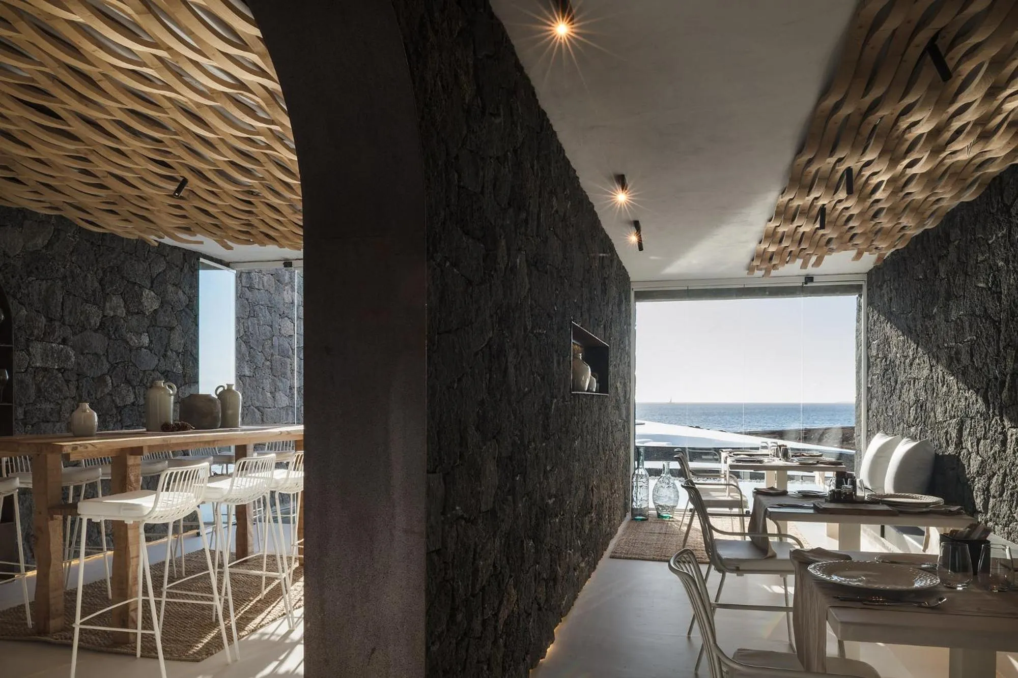 Restaurant/places to eat in Kamezí Boutique Hotel Villas