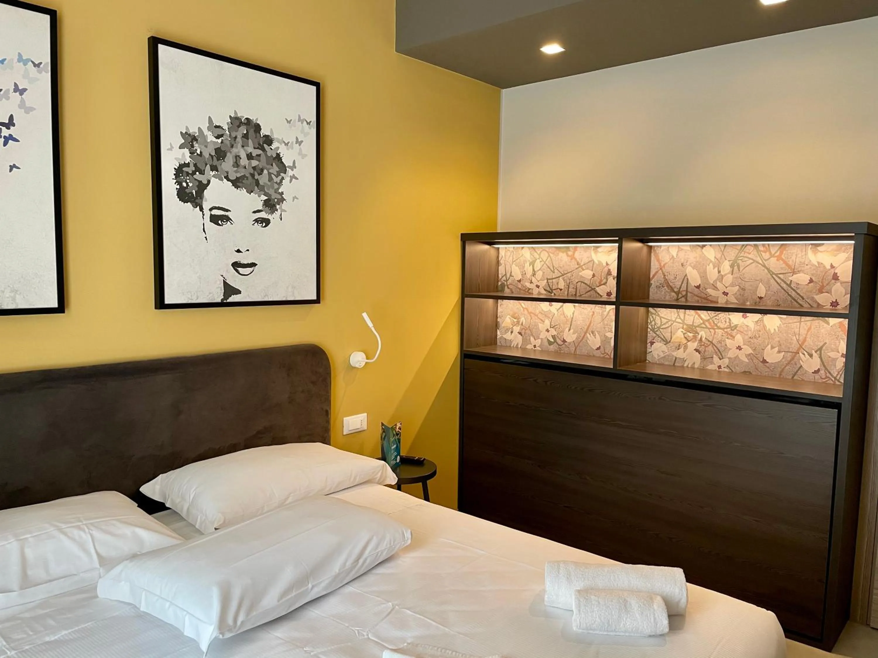 Bedroom, Bed in Hotel Iris Jesolo