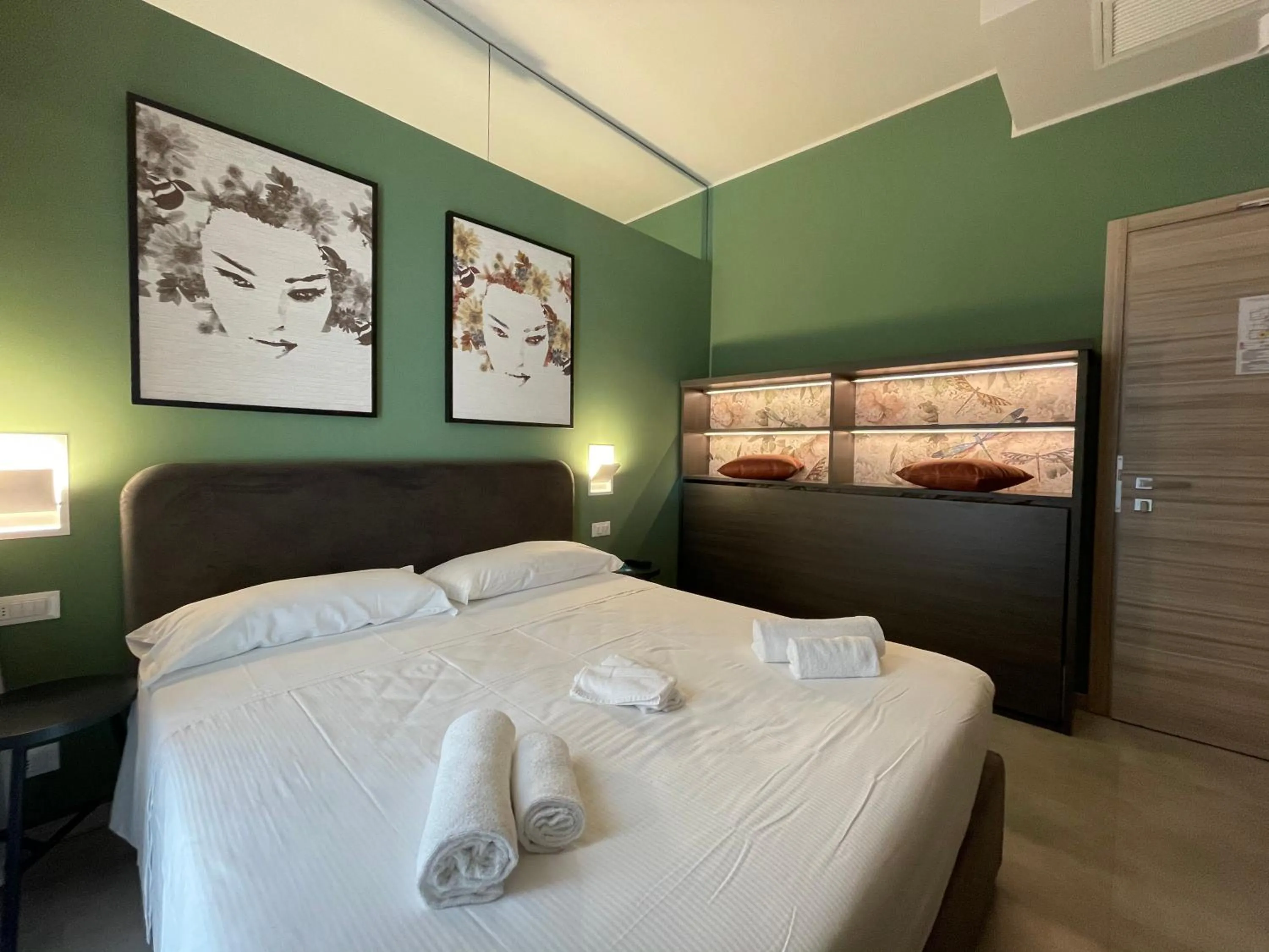 Photo of the whole room, Bed in Hotel Iris Jesolo