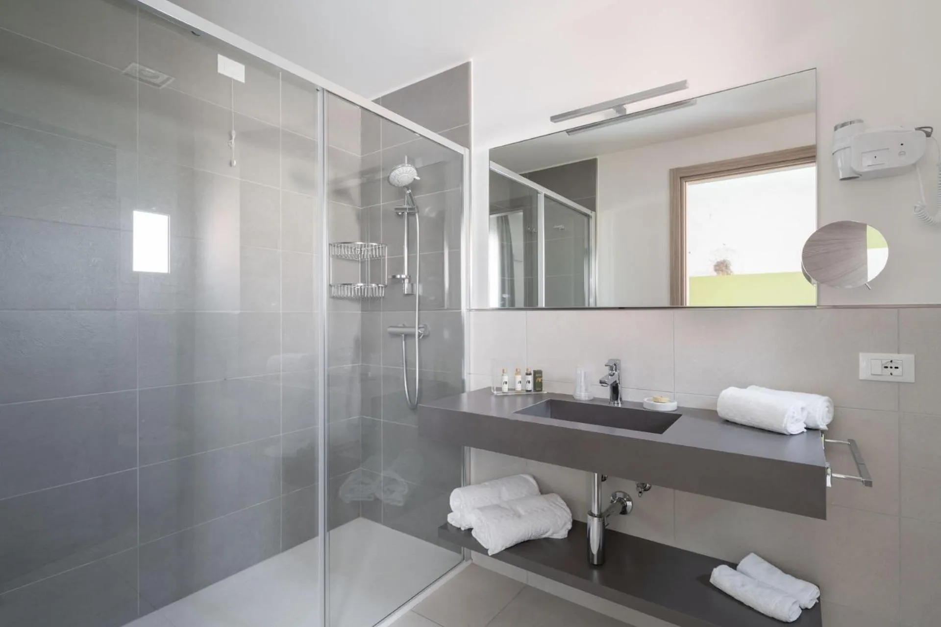 Shower in Hotel Iris Jesolo