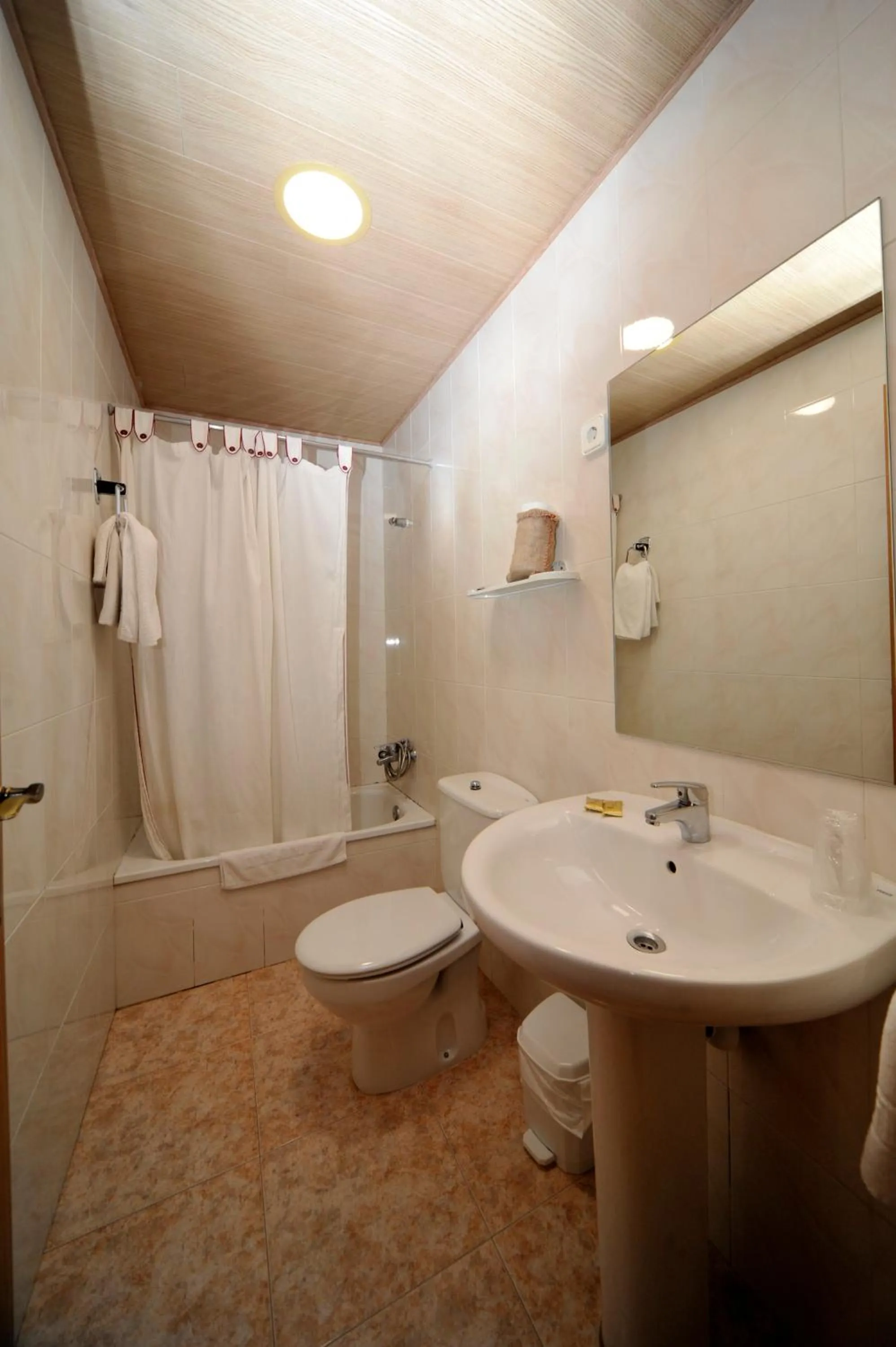 Bathroom in Hotel Vall d´Aneu