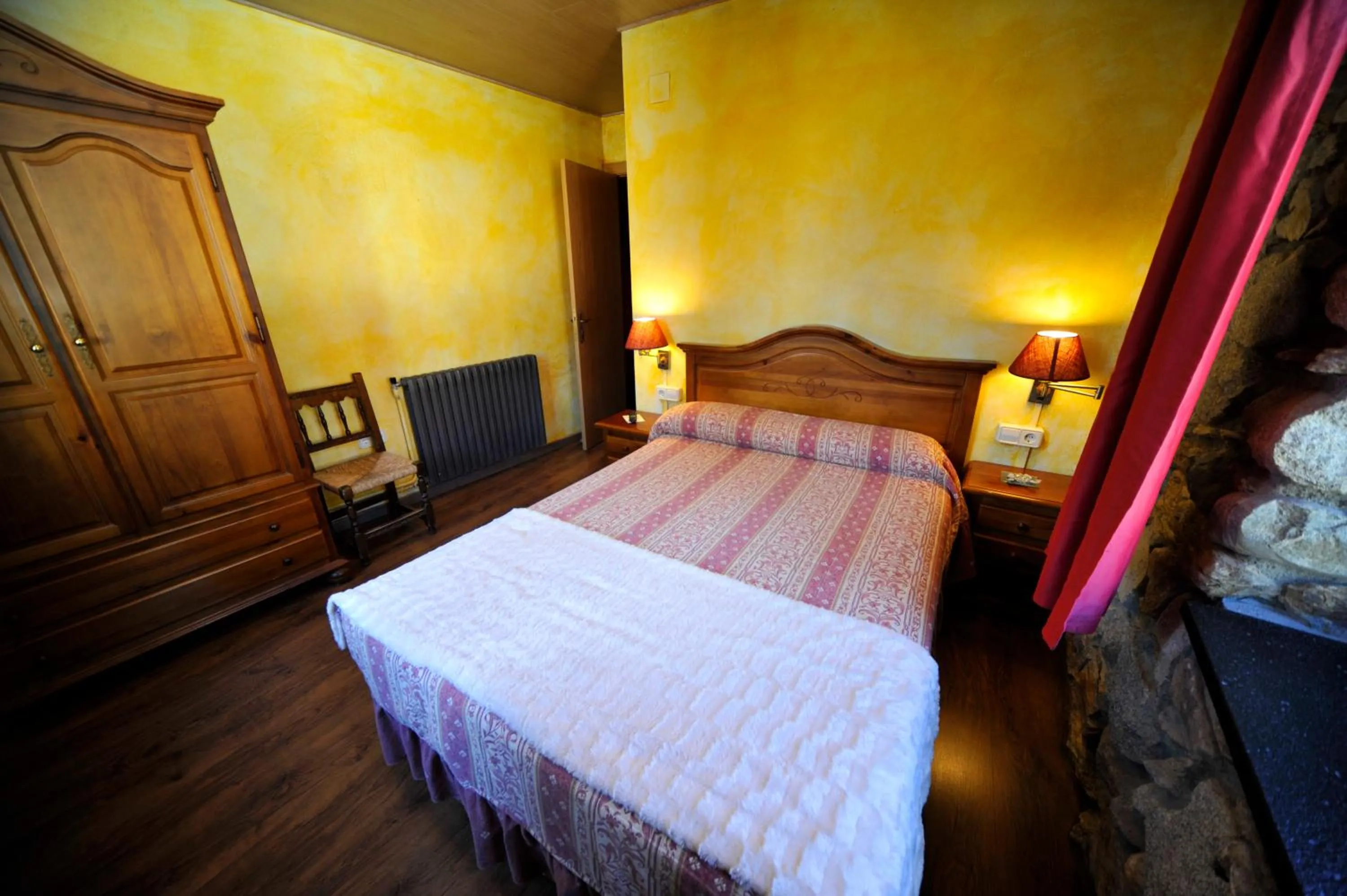 Bed in Hotel Vall d´Aneu