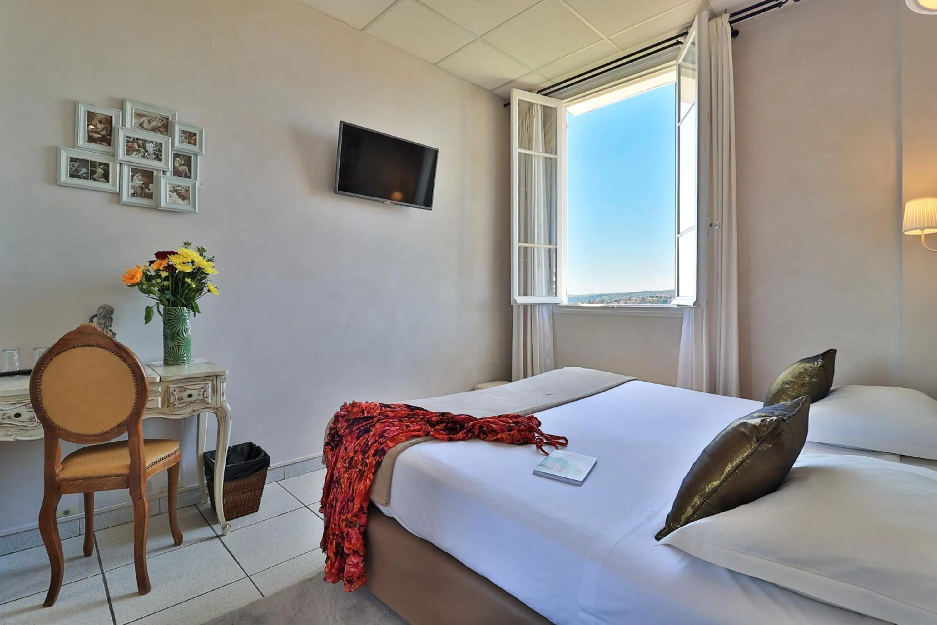 City view, Bed in Le Panoramic Boutique Hôtel