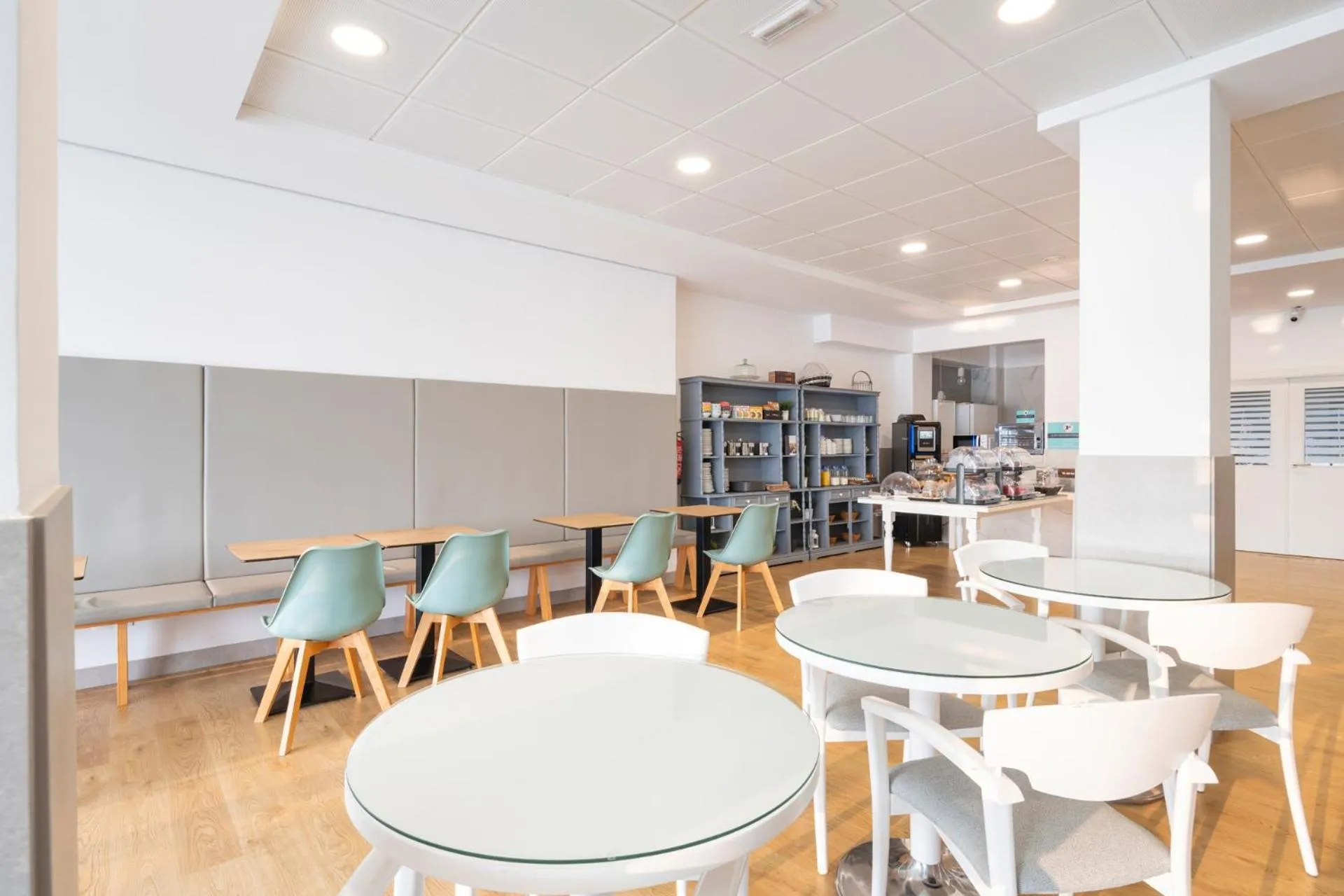 Buffet breakfast in Hotel Alda Vía Norte