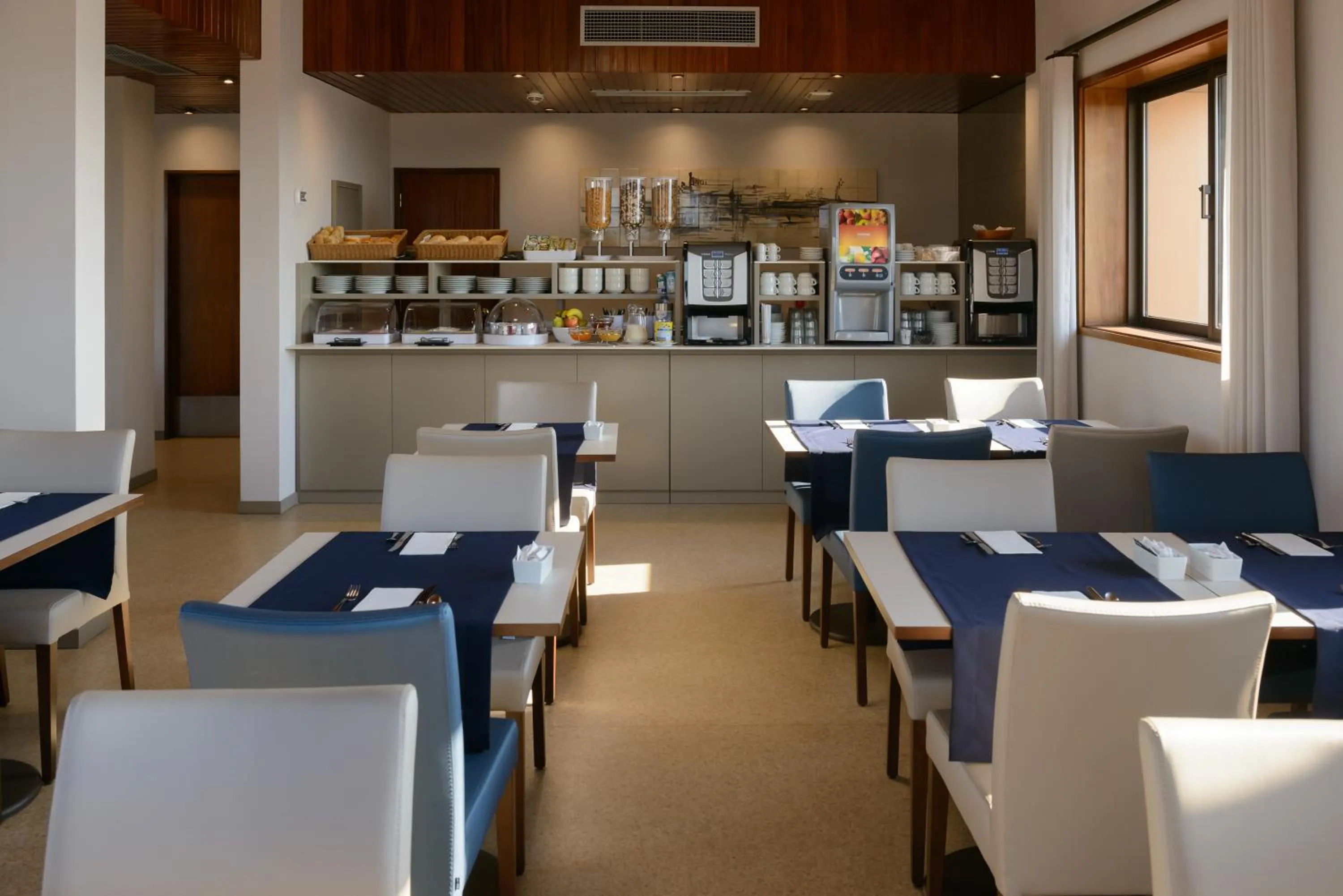 Buffet breakfast in Nova Cruz Hotel