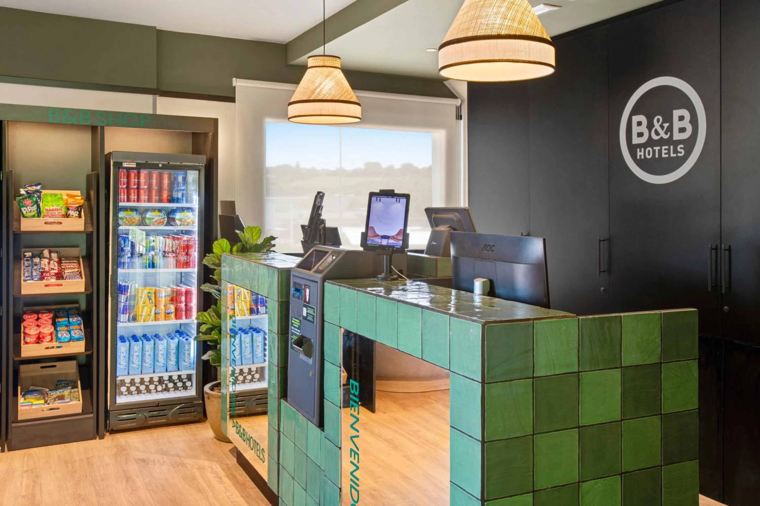 Lobby or reception in B&B HOTEL Barcelona Granollers