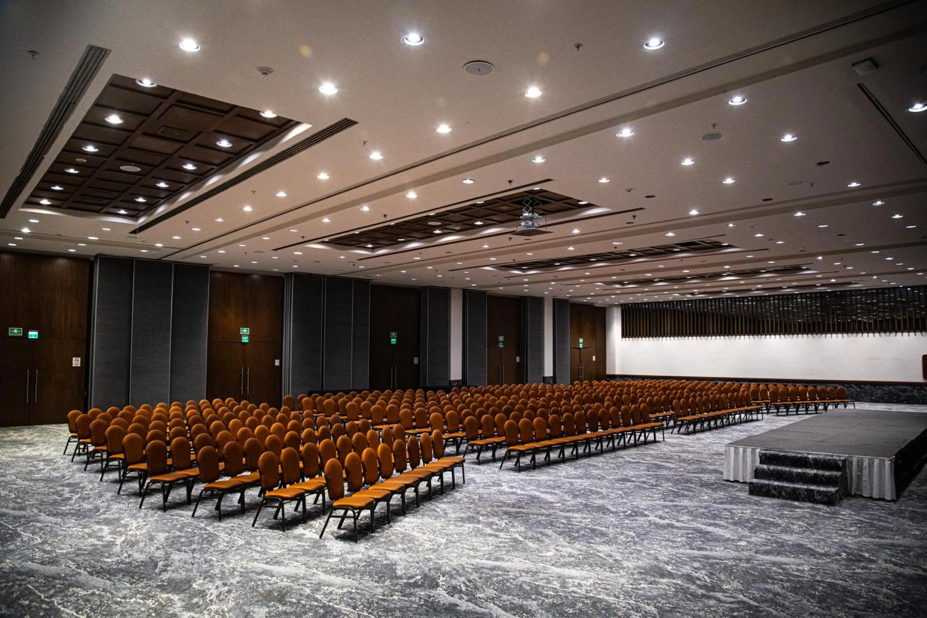Meeting/conference room in Crowne Plaza Hotel Mexico City North-Tlalnepantla, an IHG Hotel