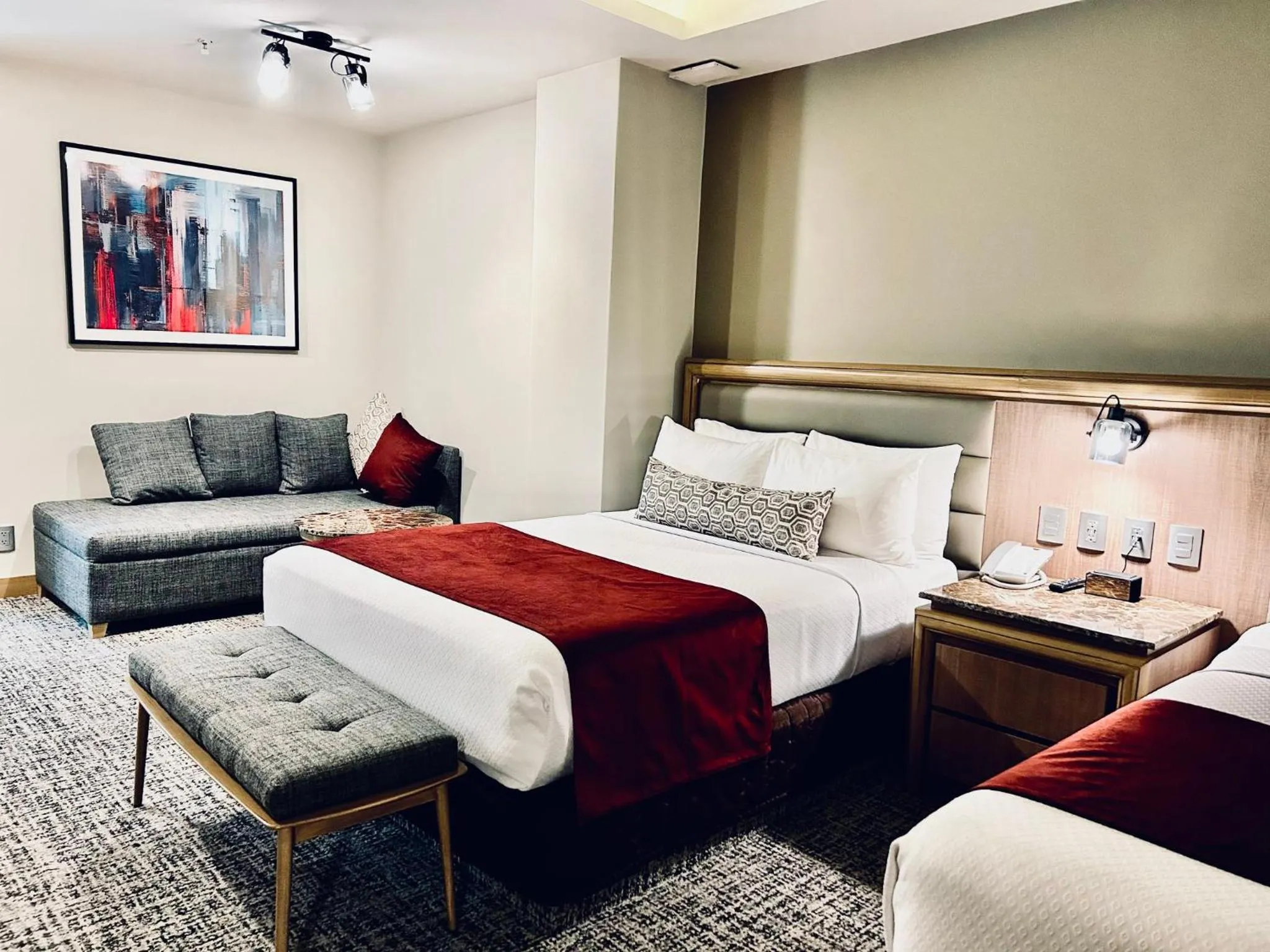 Photo of the whole room, Bed in Crowne Plaza Hotel Mexico City North-Tlalnepantla, an IHG Hotel