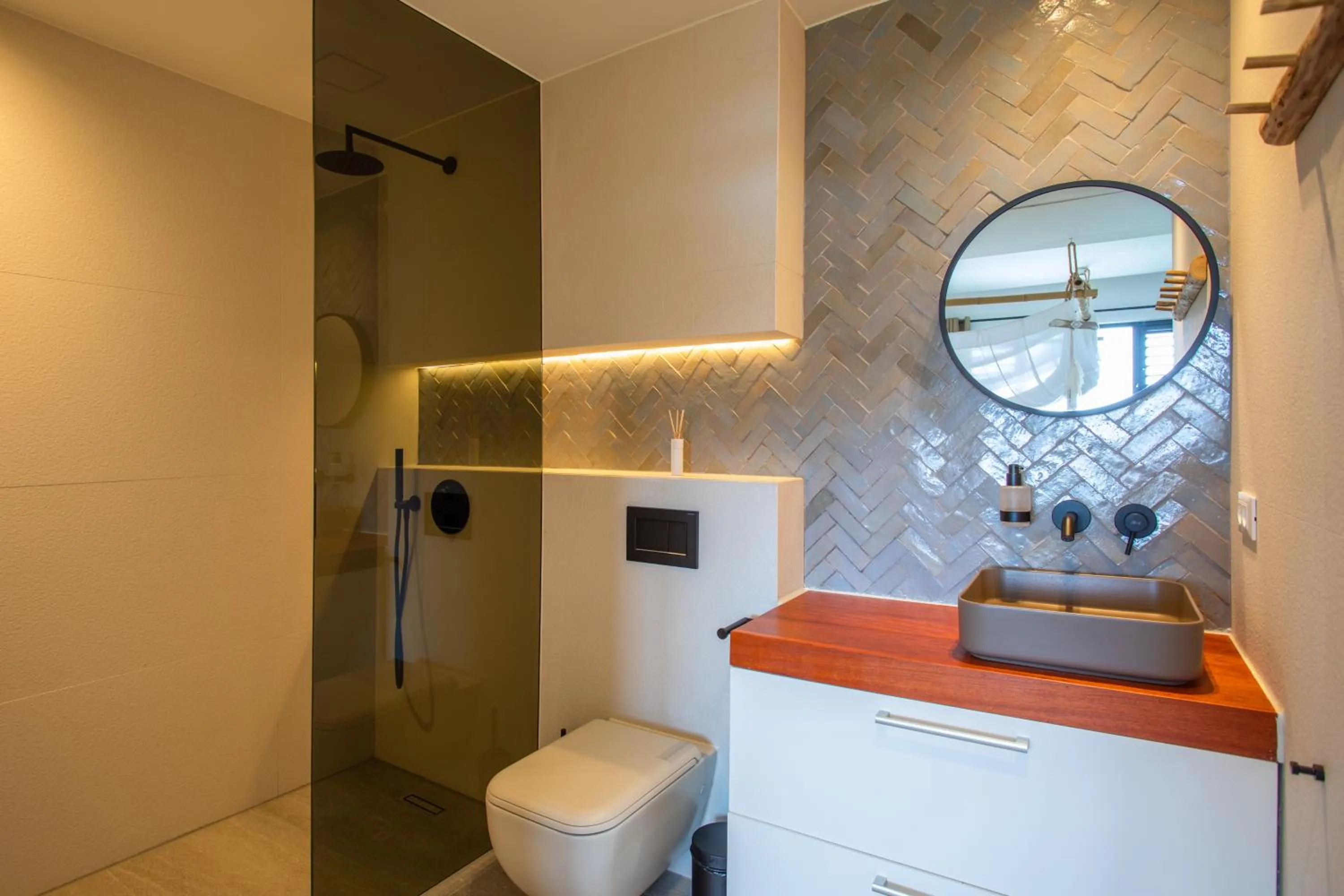 Shower in Blue Bay Curaçao Golf & Beach Resort