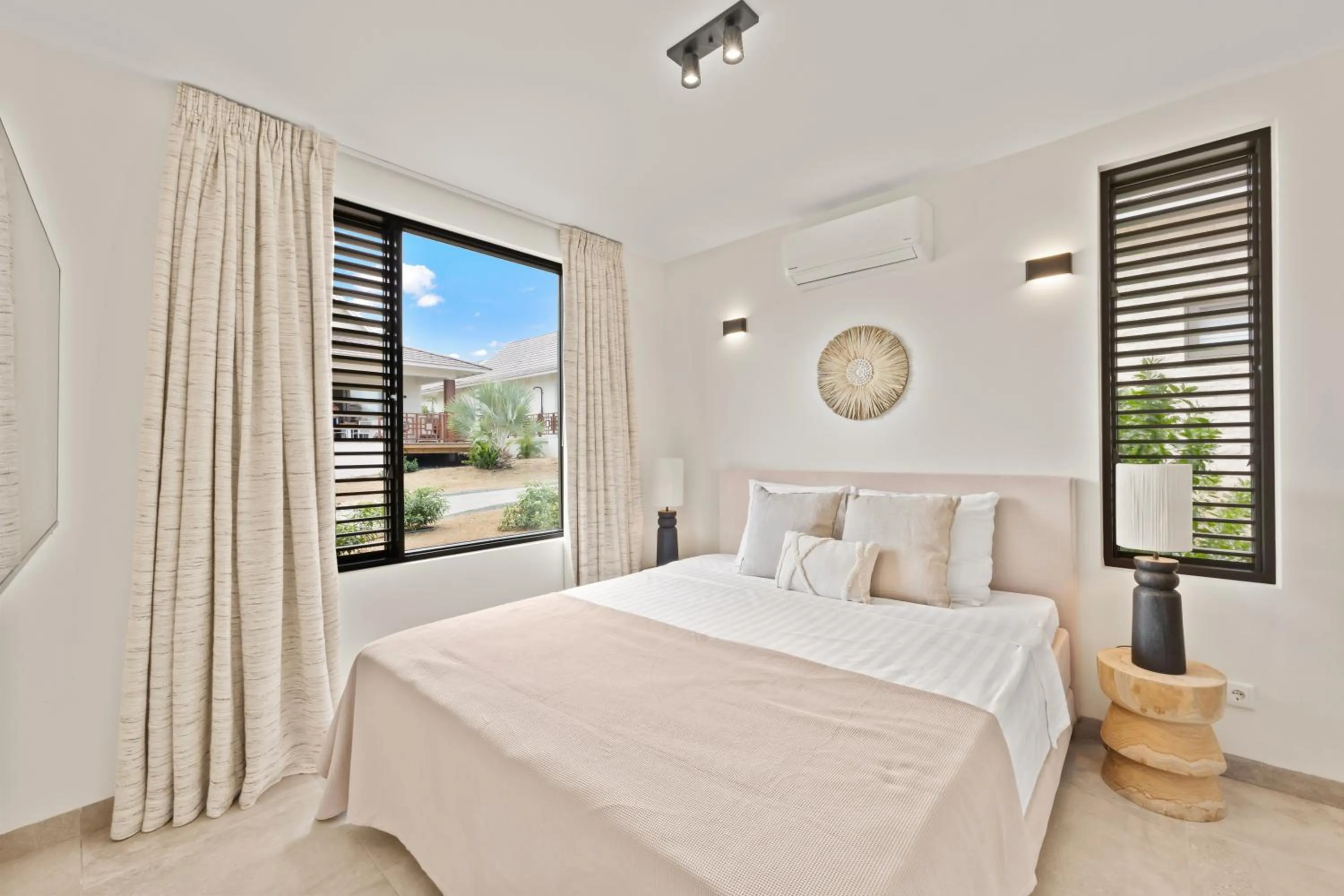 Bed in Blue Bay Curaçao Golf & Beach Resort