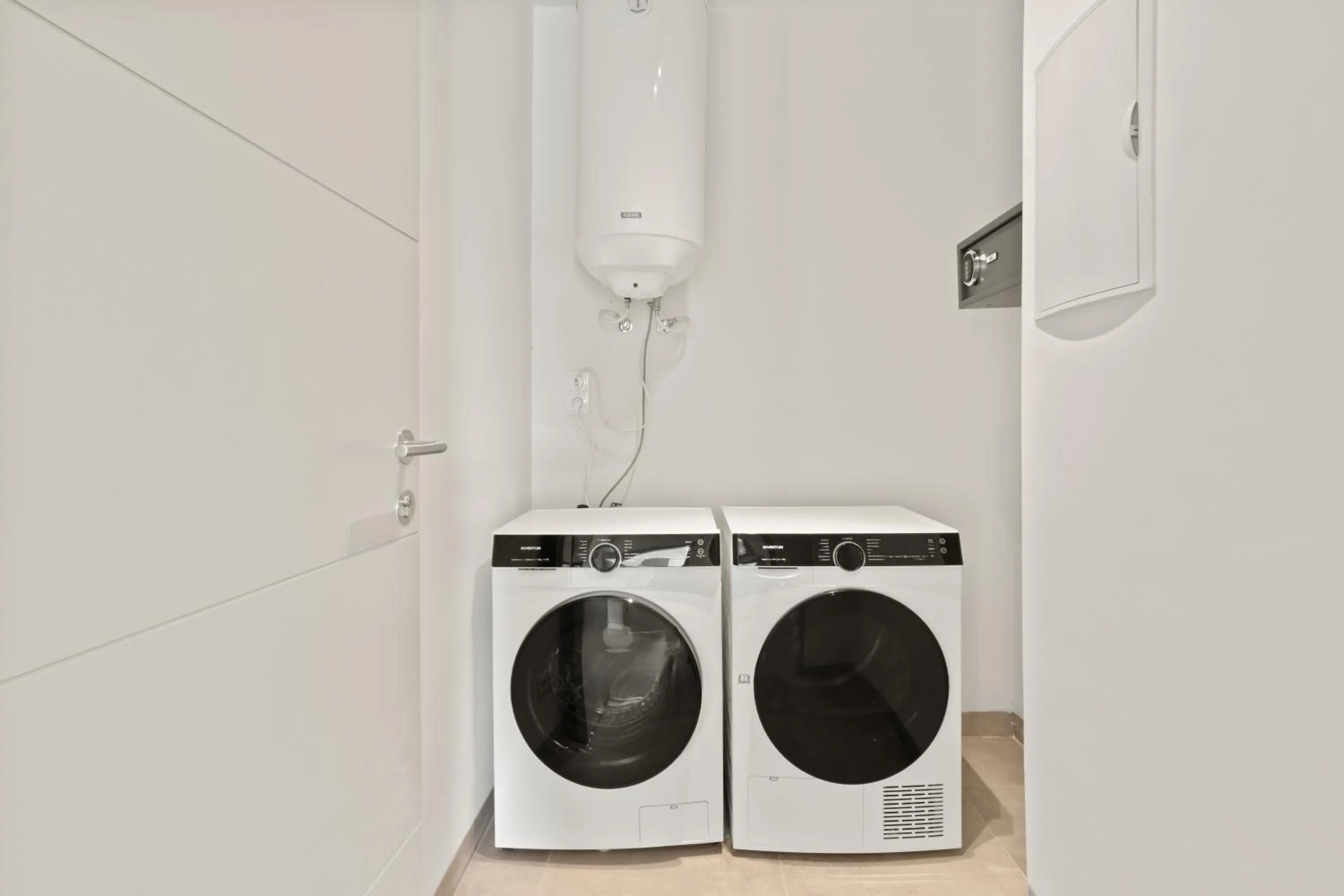 washing machine in Blue Bay Curaçao Golf & Beach Resort