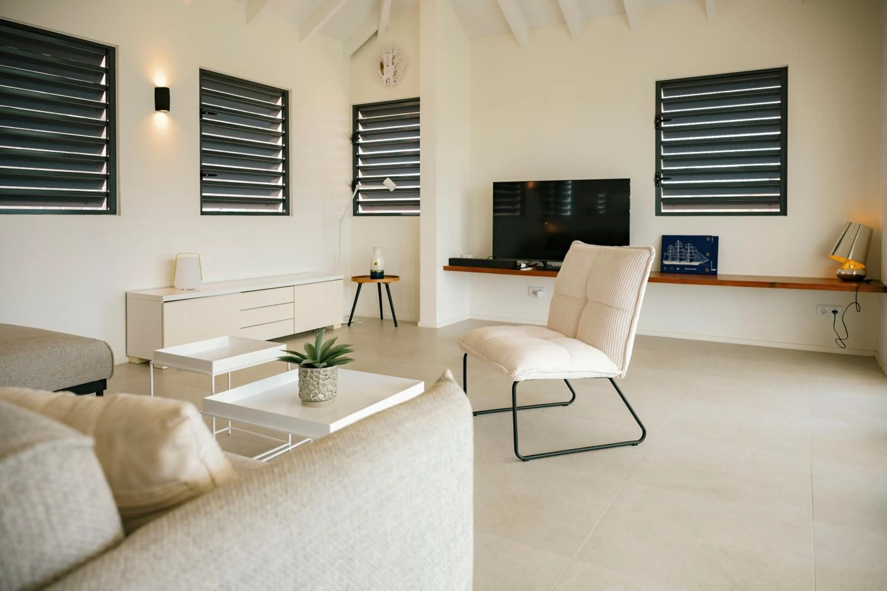 TV and multimedia in Blue Bay Curaçao Golf & Beach Resort