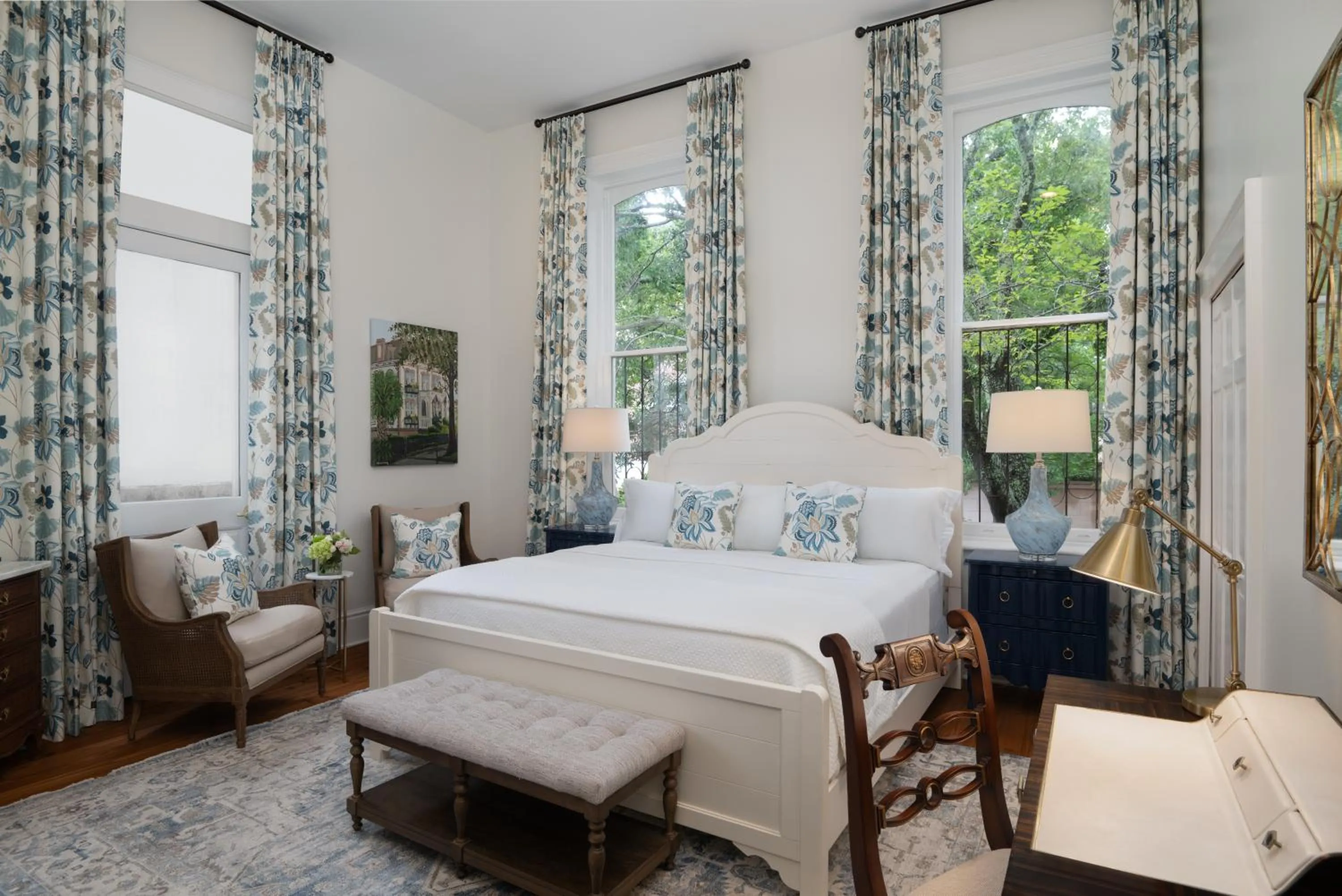 Bed in Hamilton Turner Inn