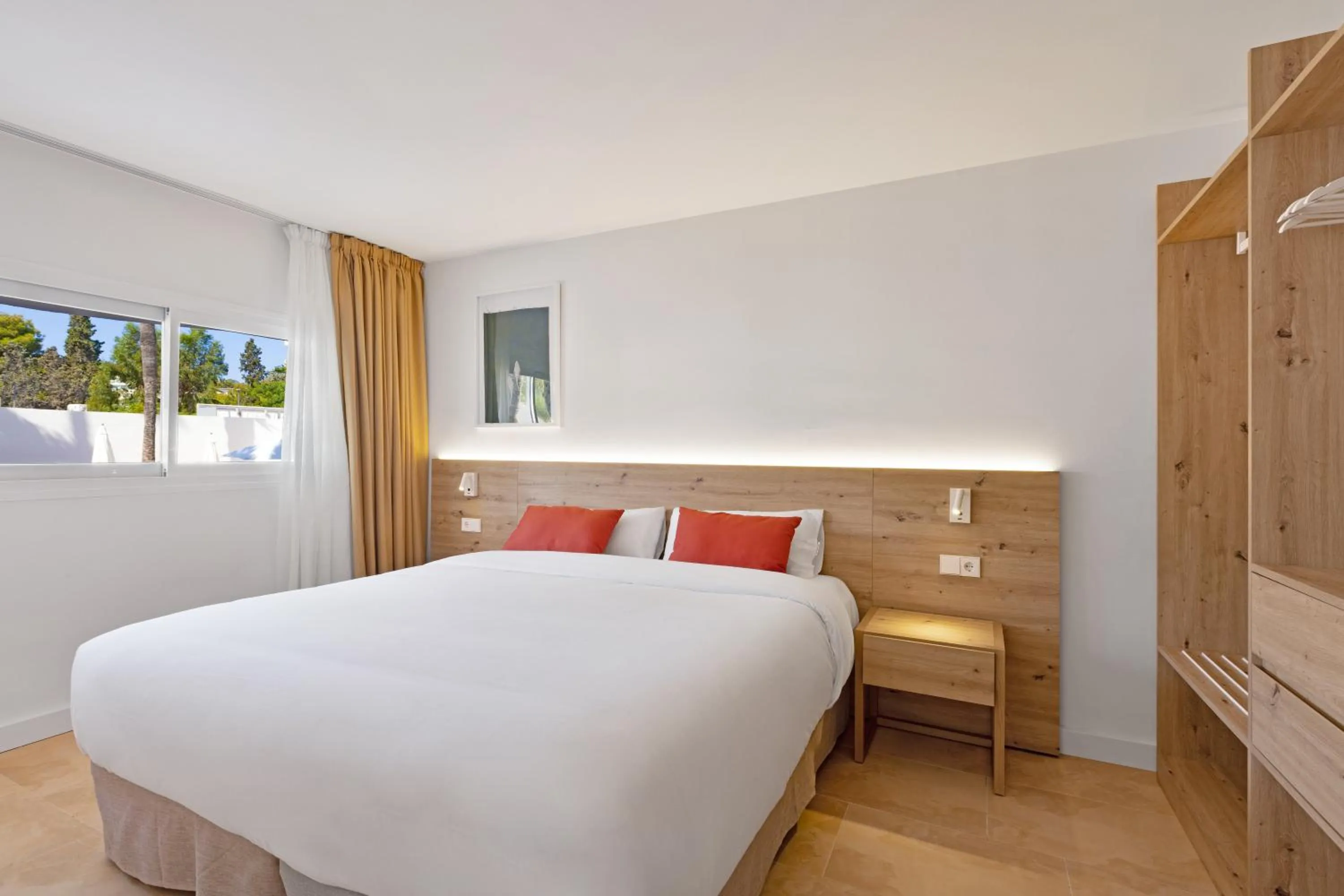 Bed in Lively Mallorca - Adults Only