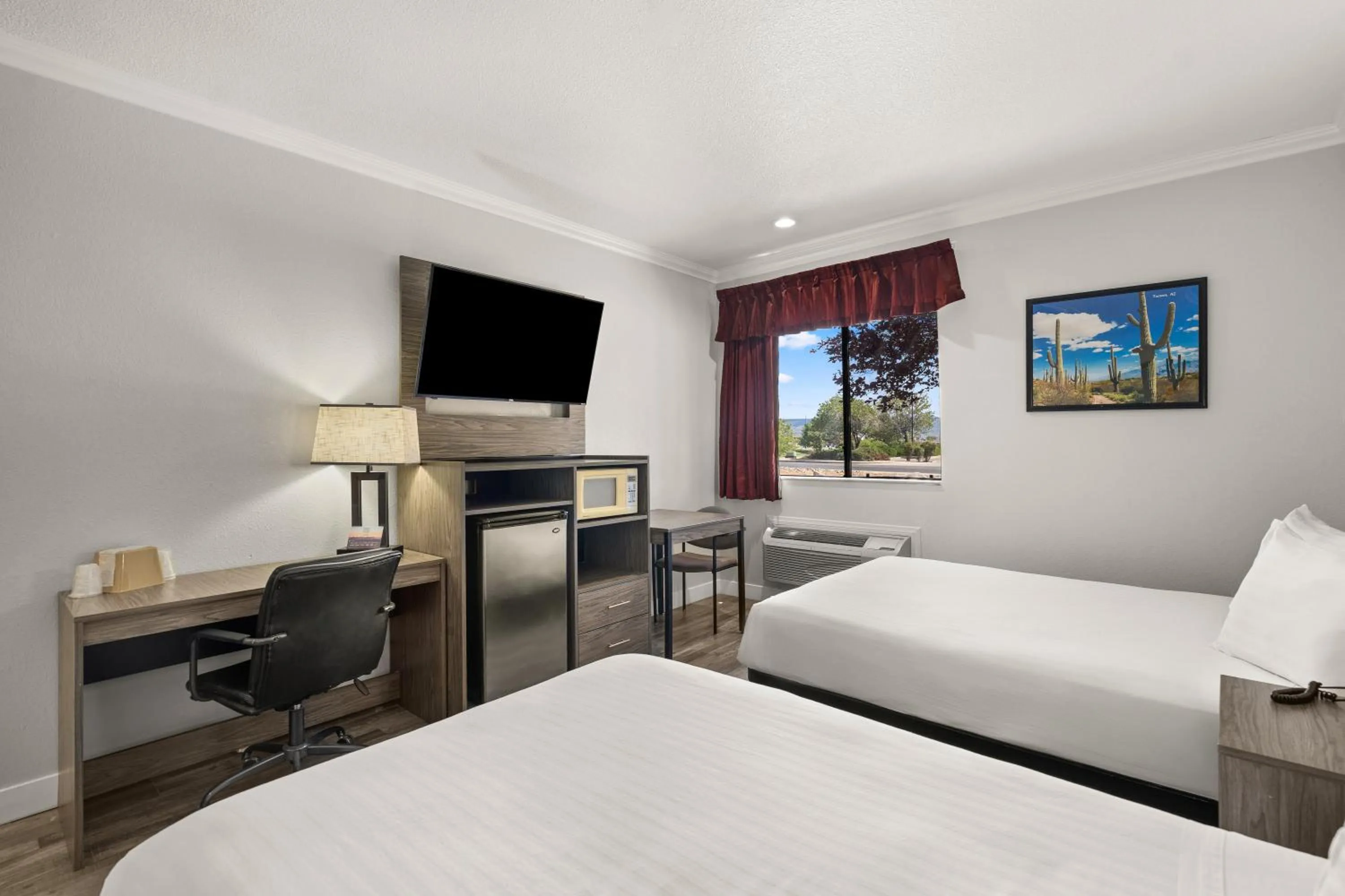 Bedroom, Bed in Americas Best Value Inn Prescott Valley