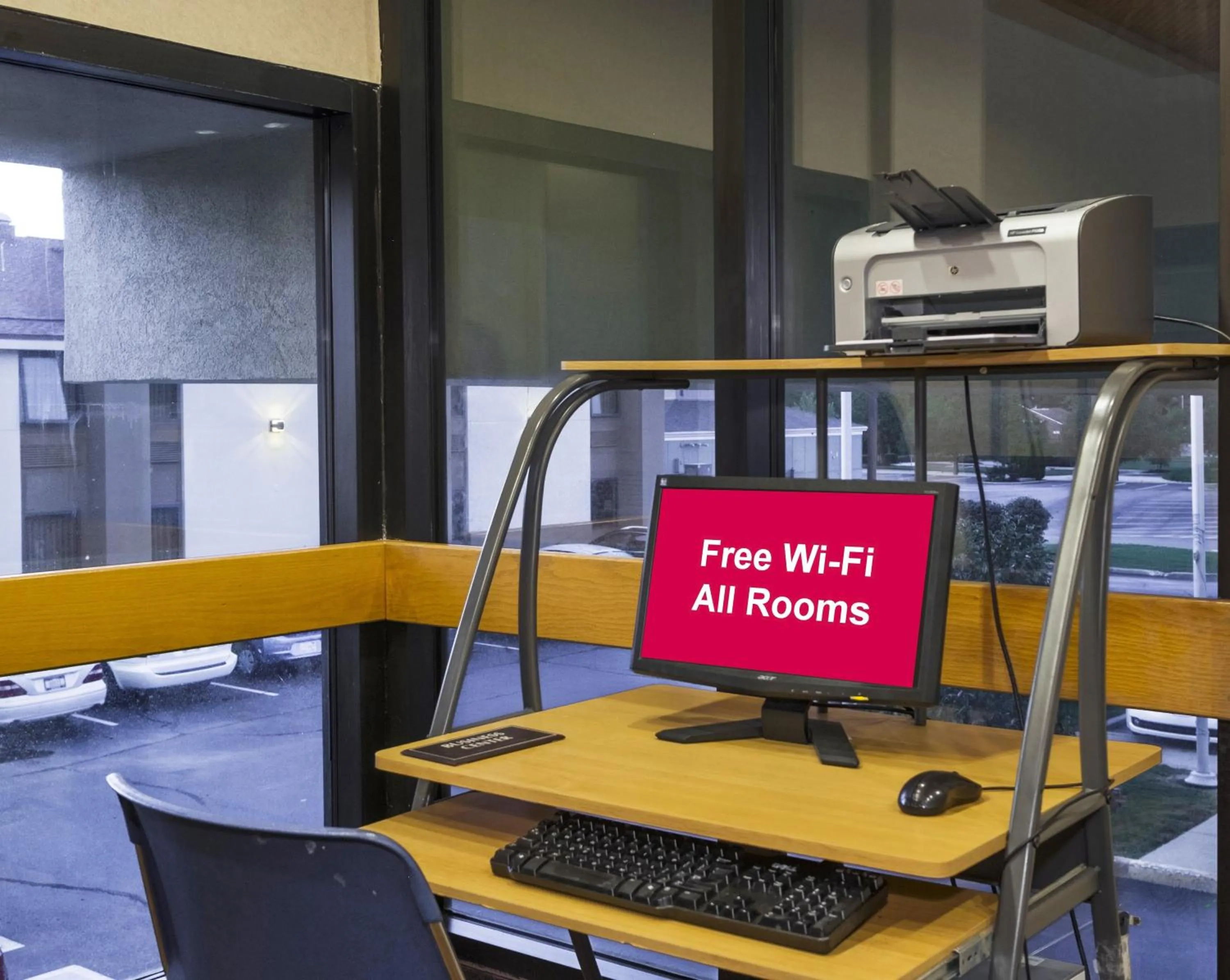 Business facilities in Red Roof Inn & Suites Cincinnati North-Mason