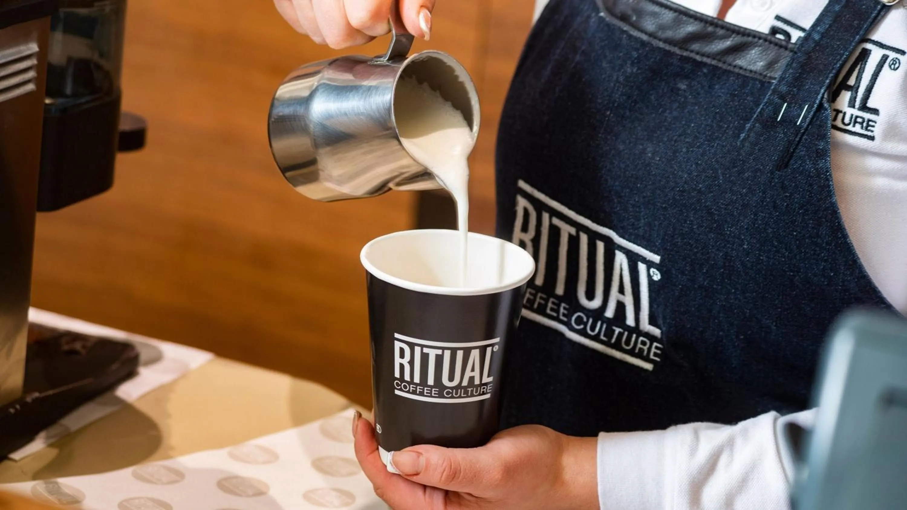 Coffee/tea facilities in InterContinental Santiago by IHG