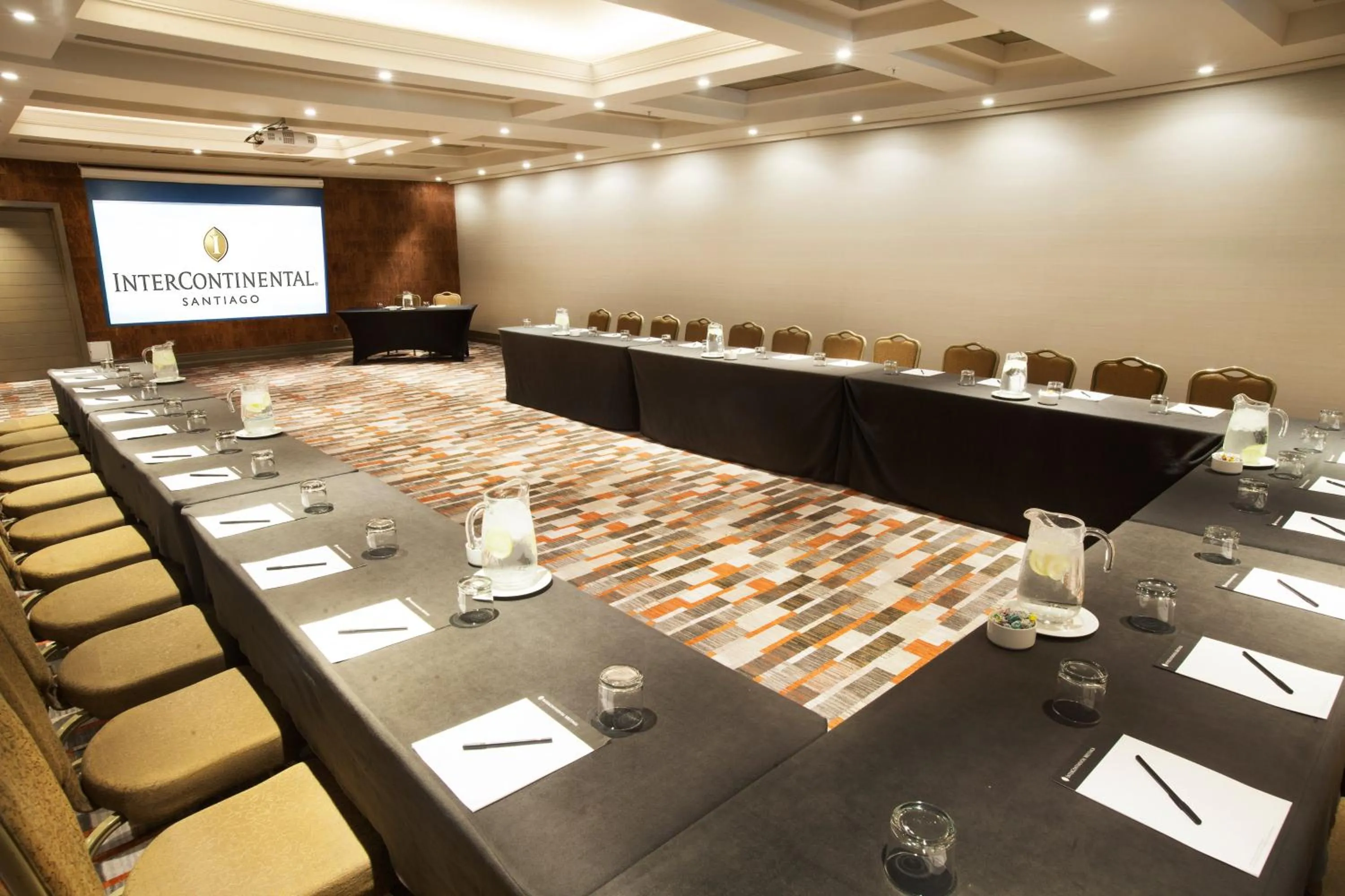 Meeting/conference room in InterContinental Santiago by IHG
