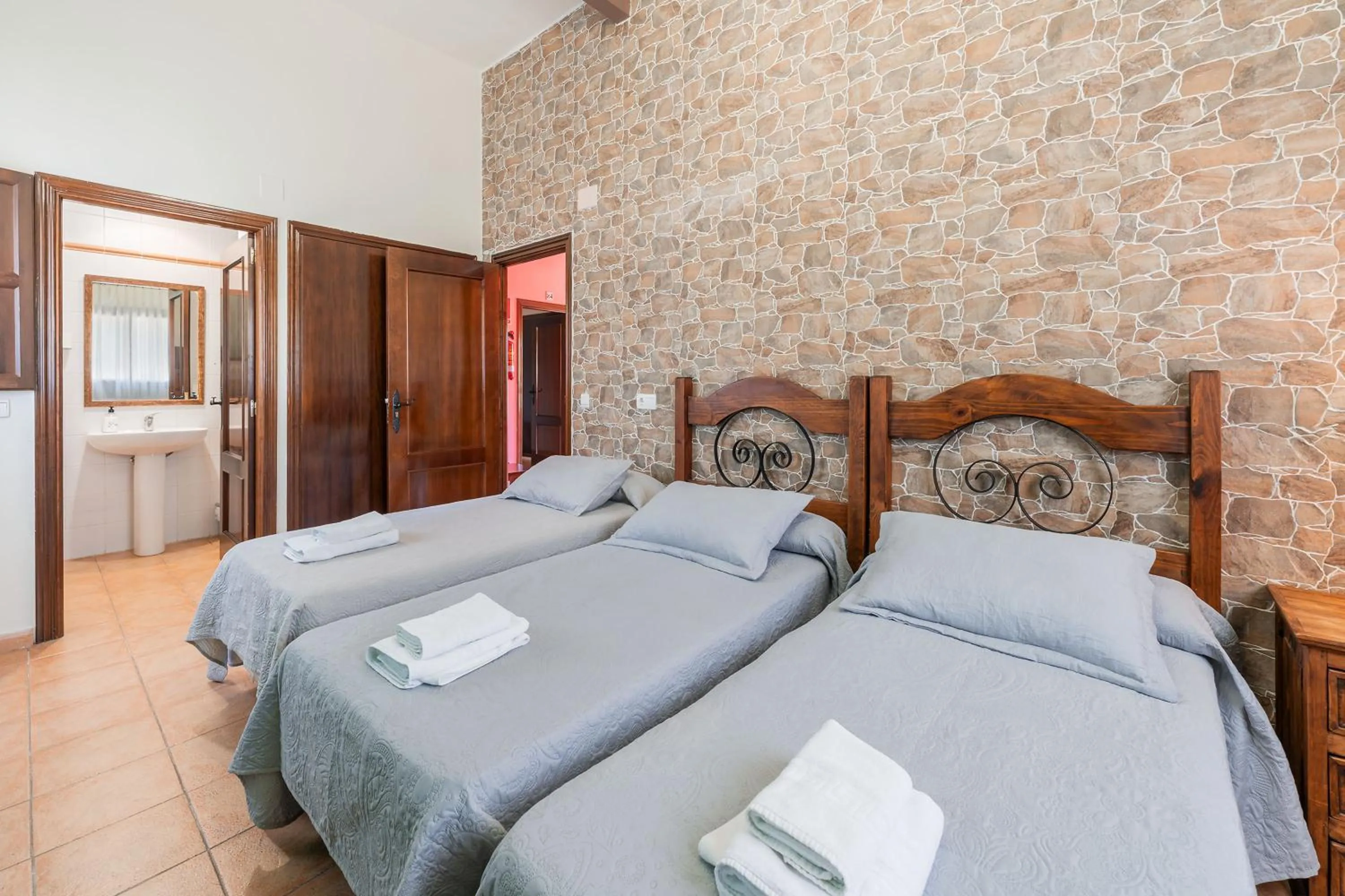 Bed in Hostal el molino