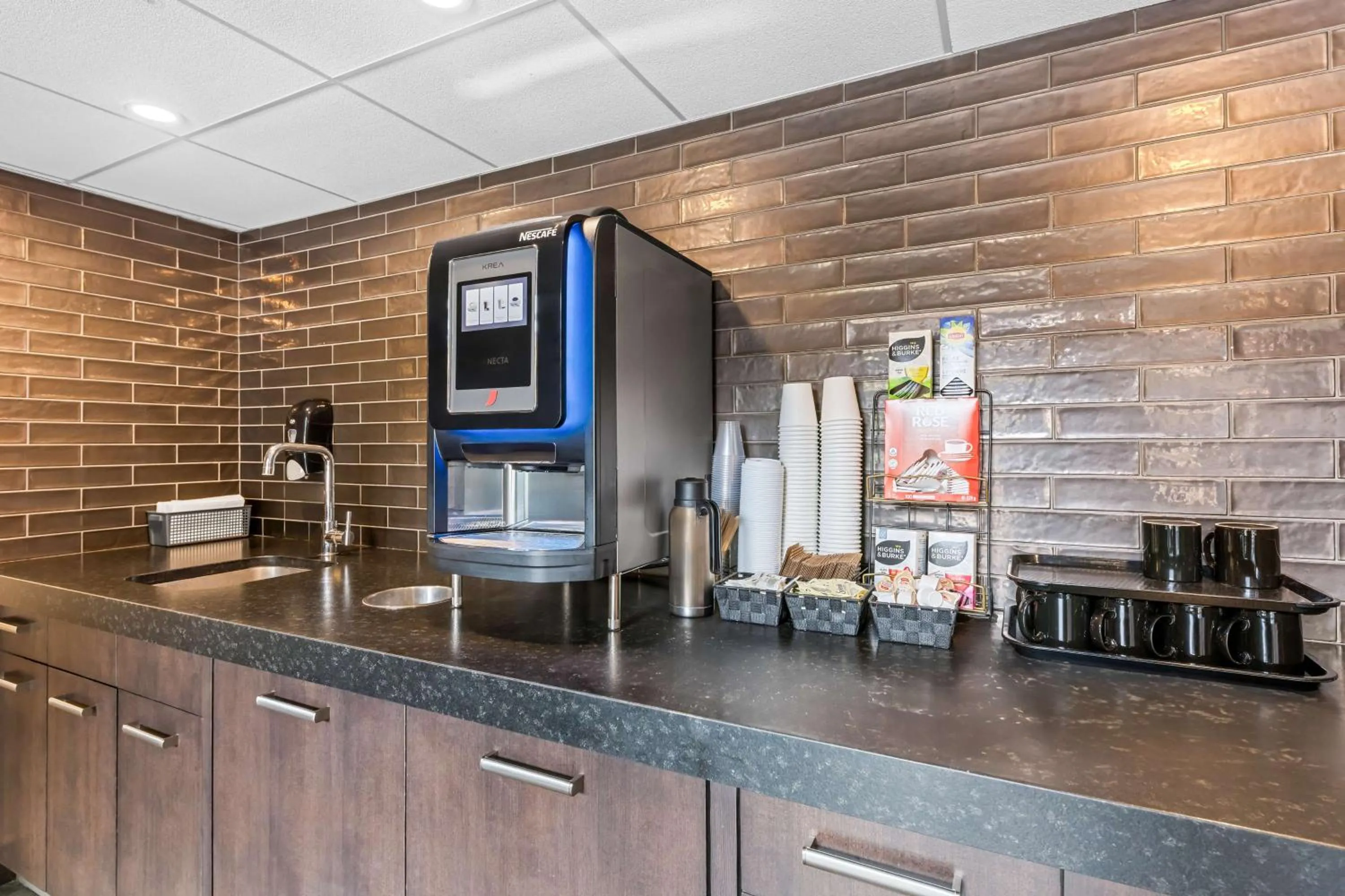 Breakfast in Best Western Plus Banff International Lodge