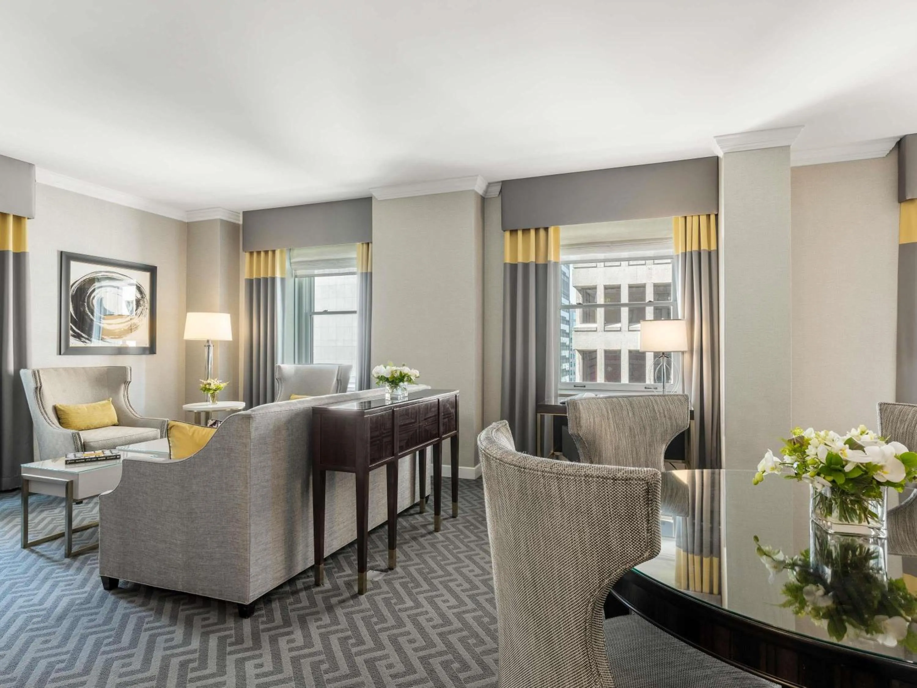Bedroom in Fairmont Olympic Hotel