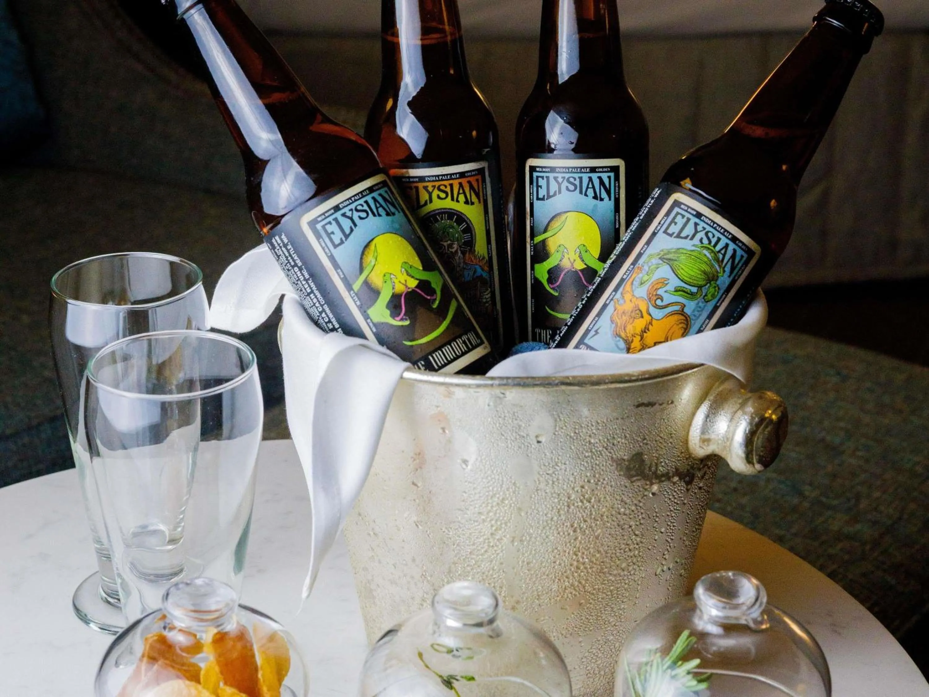 Restaurant/places to eat in Fairmont Olympic Hotel