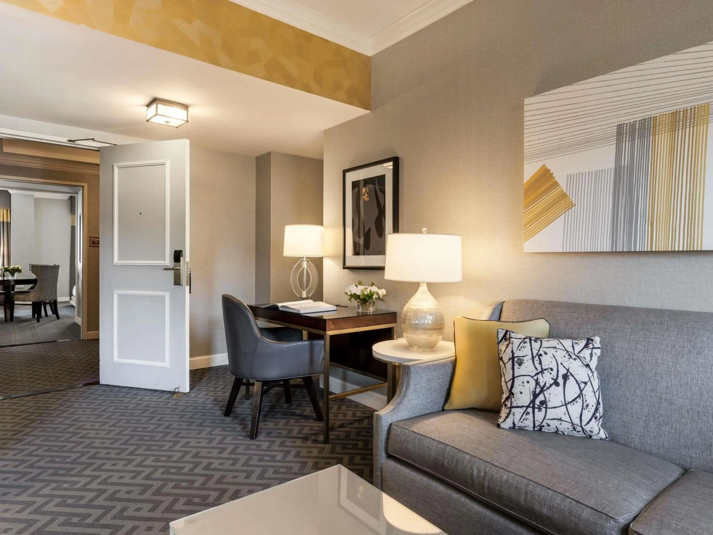 Bedroom in Fairmont Olympic Hotel