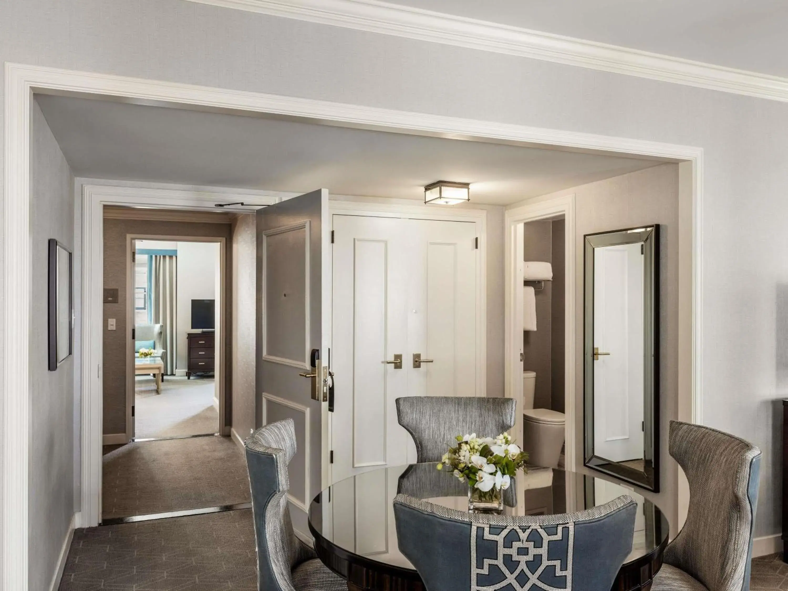 Grand One Bedroom Suite with One King Bed - Mobility and Hearing Accessible in Fairmont Olympic Hotel Grand One Bedroom Suite with One King Bed - Mobility and Hearing Accessible in Fairmont Olympic Hotel