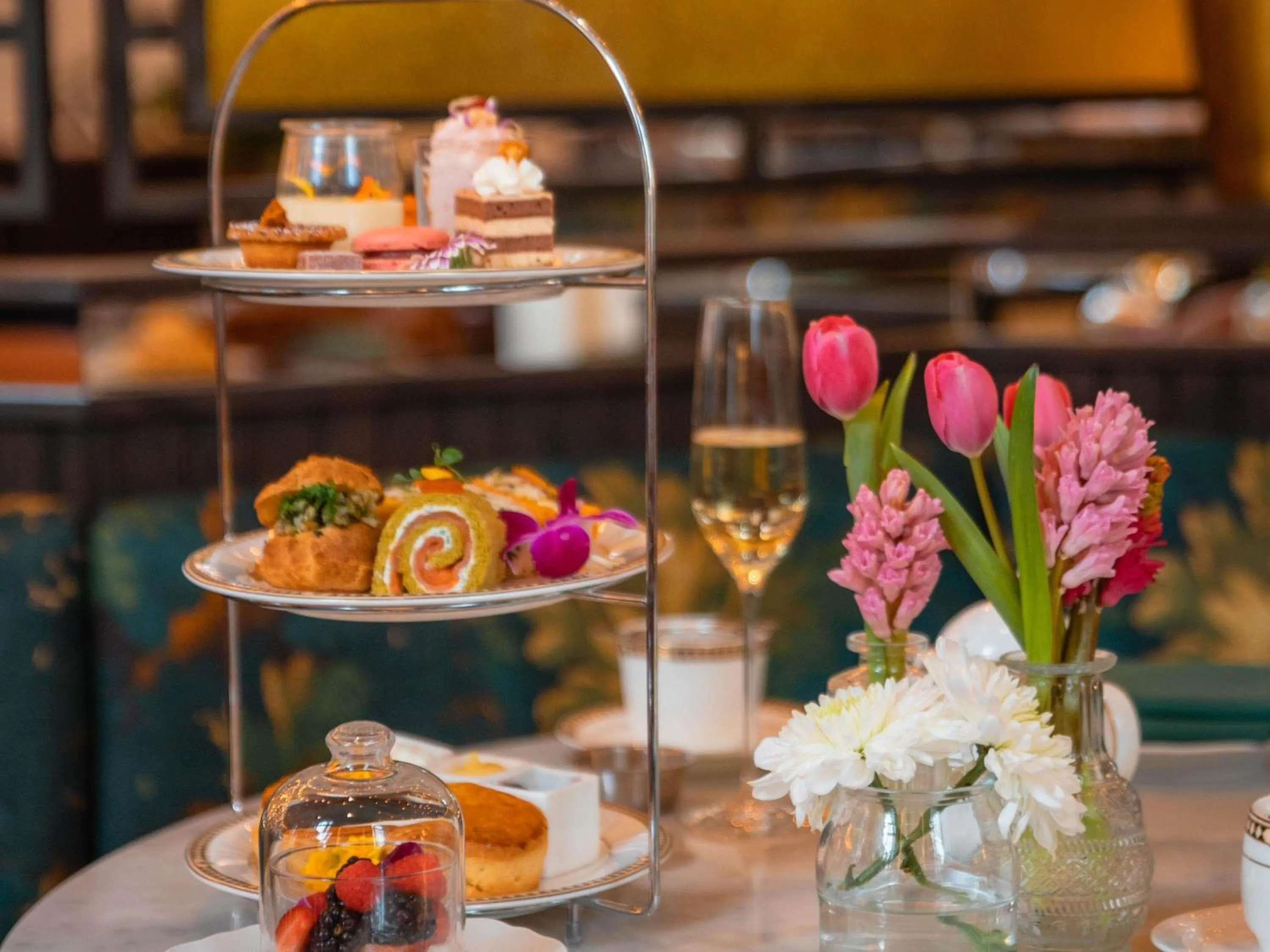 Restaurant/places to eat in Fairmont Olympic Hotel