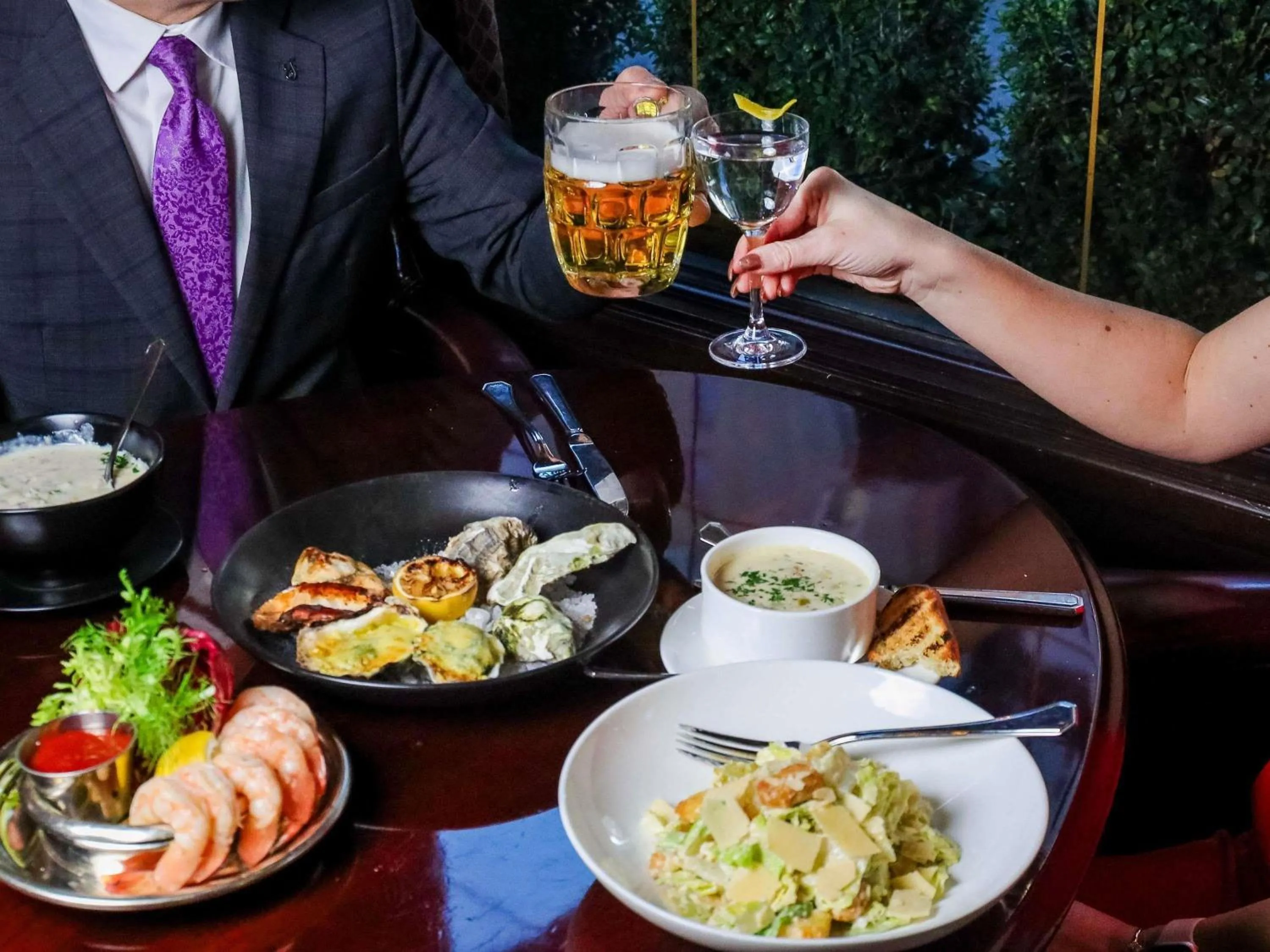 Restaurant/places to eat in Fairmont Olympic Hotel