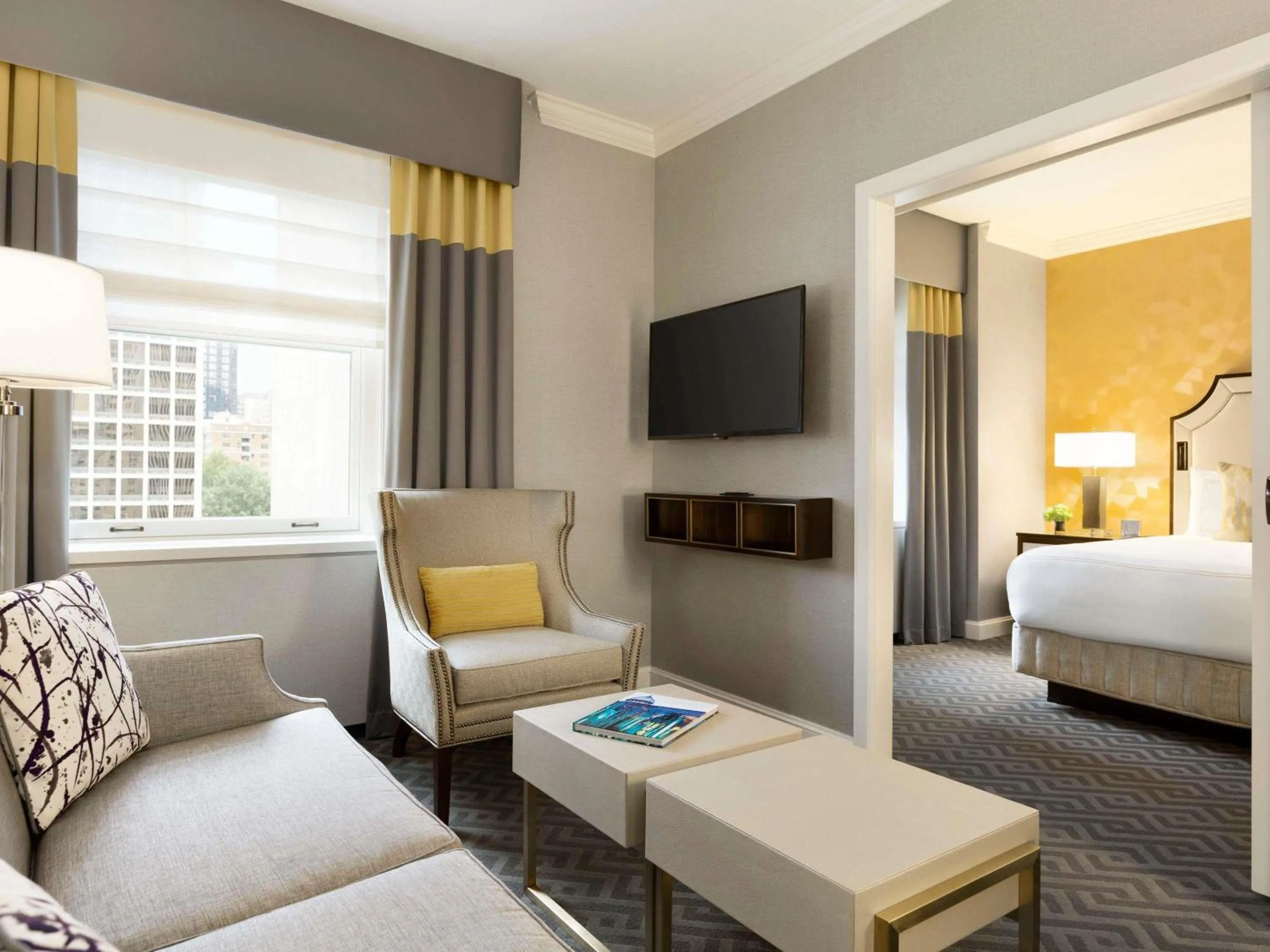 Bedroom, Bed in Fairmont Olympic Hotel