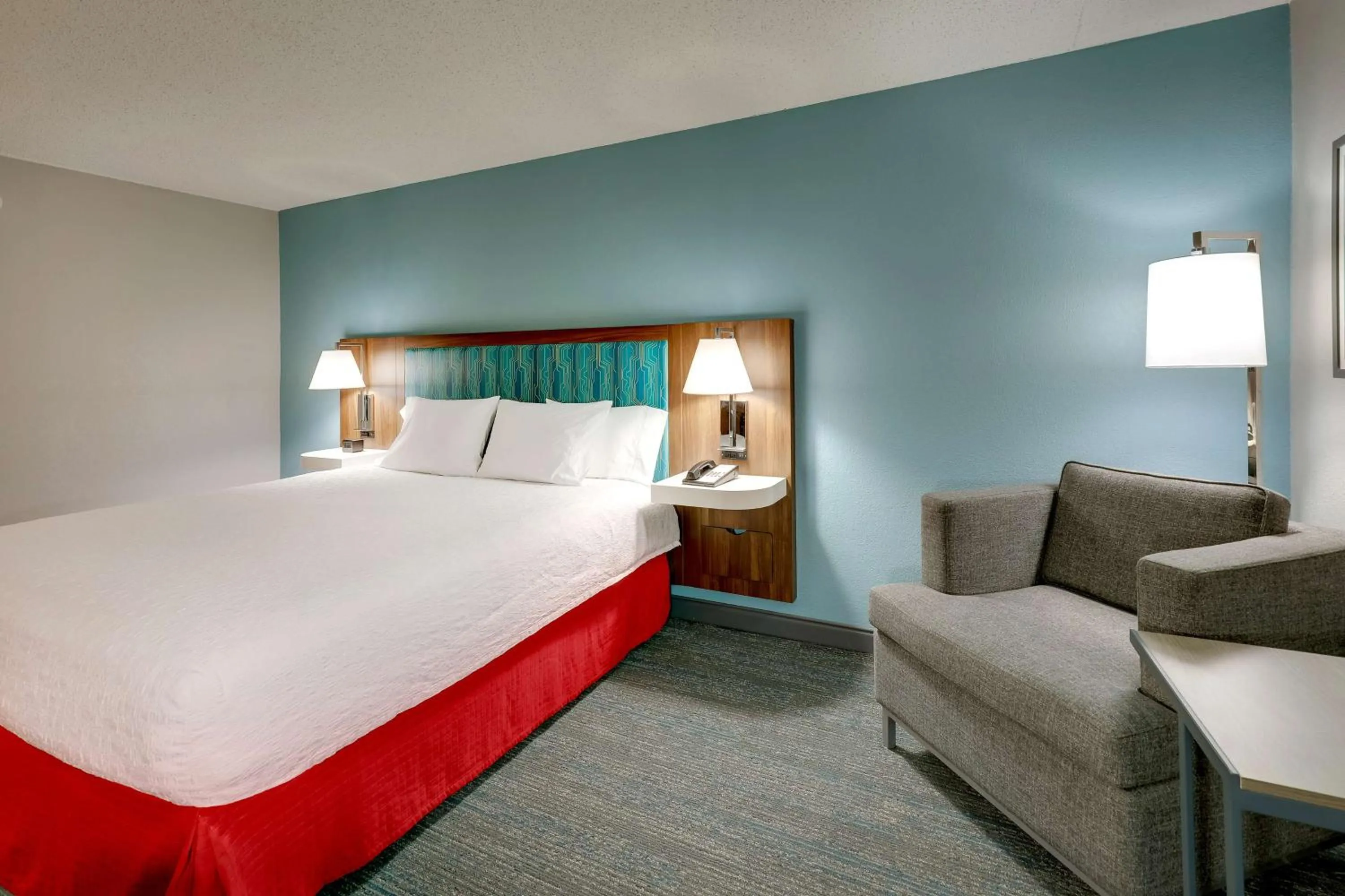 Bed in Hampton Inn Lebanon