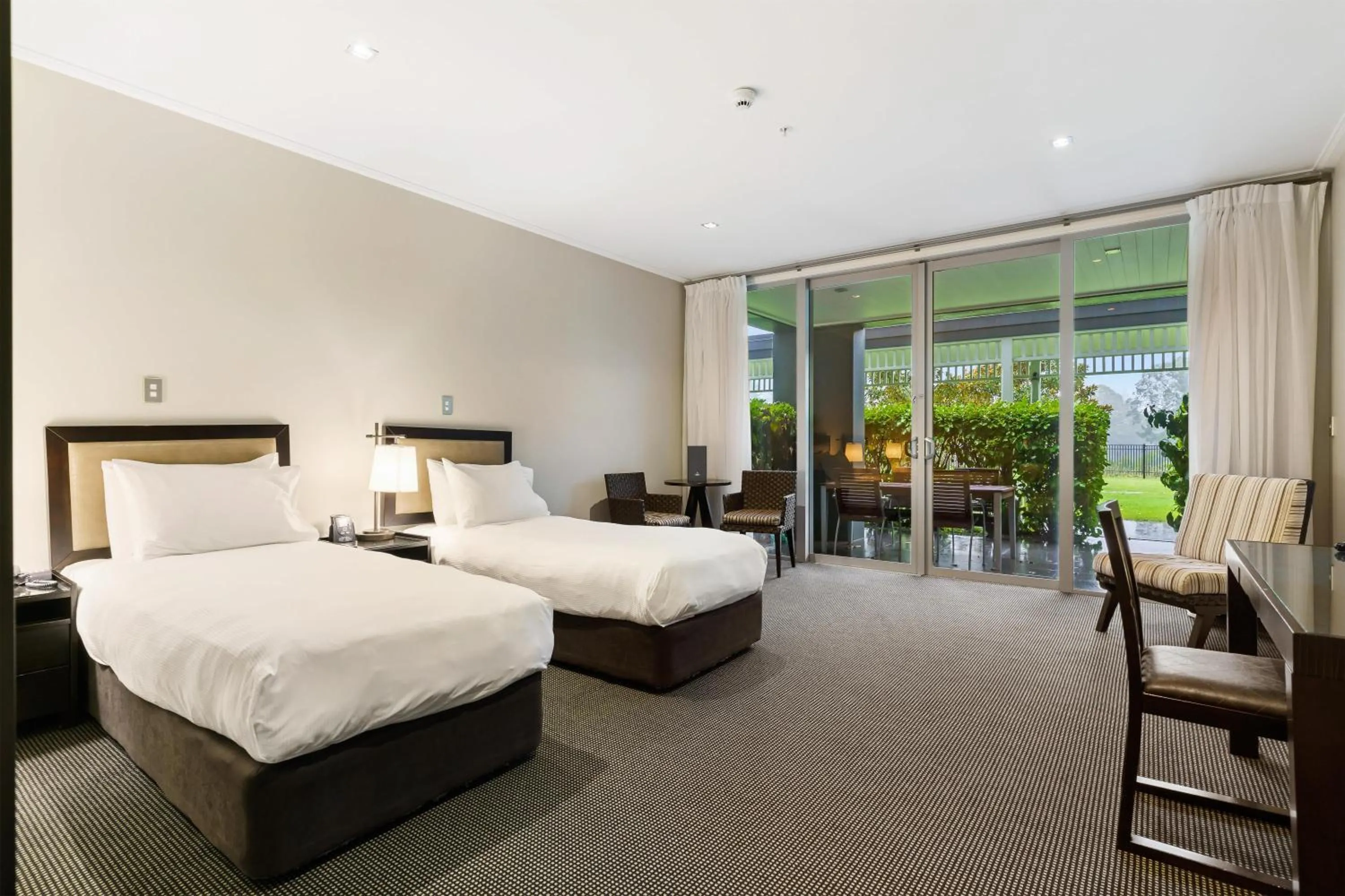 Bedroom, Bed in Hilton Lake Taupo