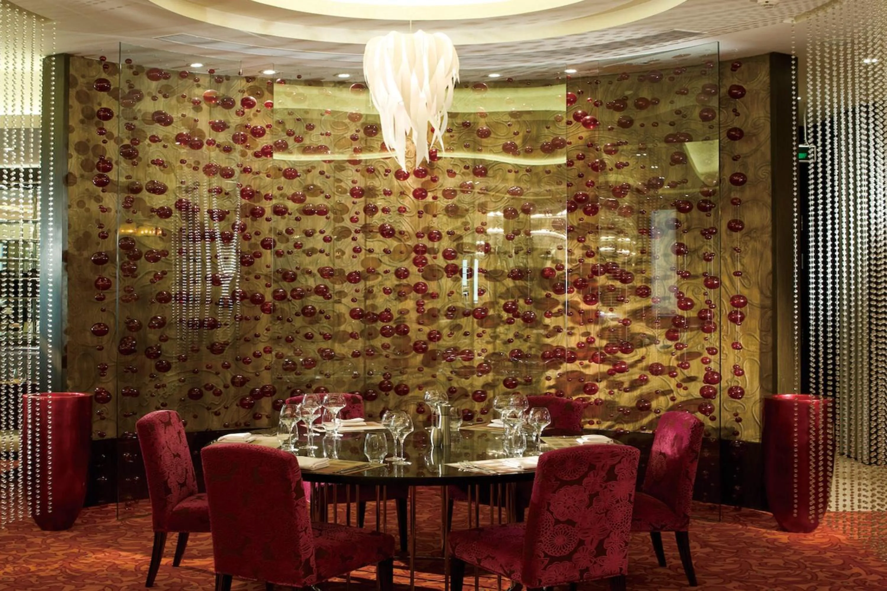 Restaurant/places to eat in Courtyard By Marriott Shanghai Xujiahui