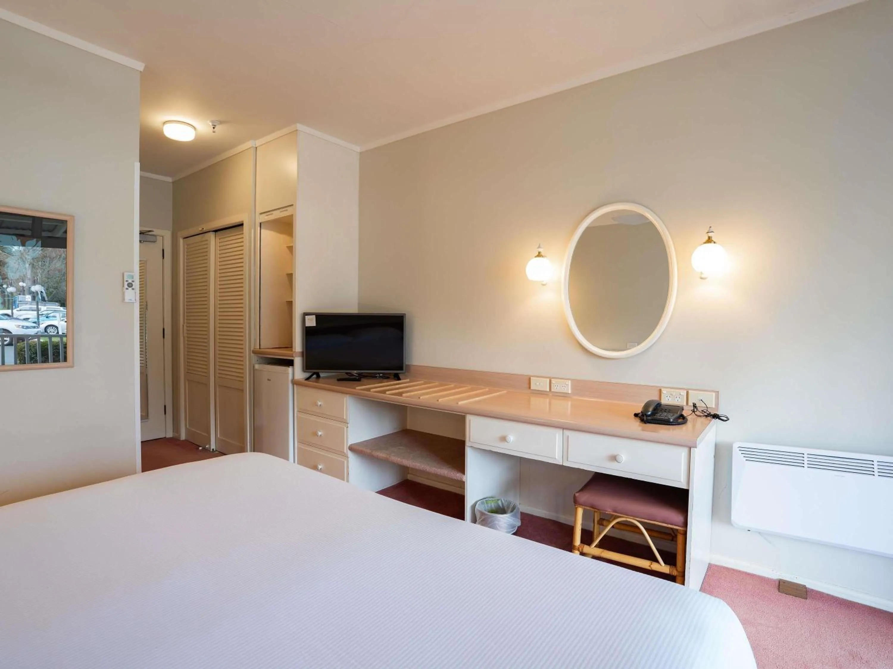 Bedroom, Bed in Wairakei Resort Taupo