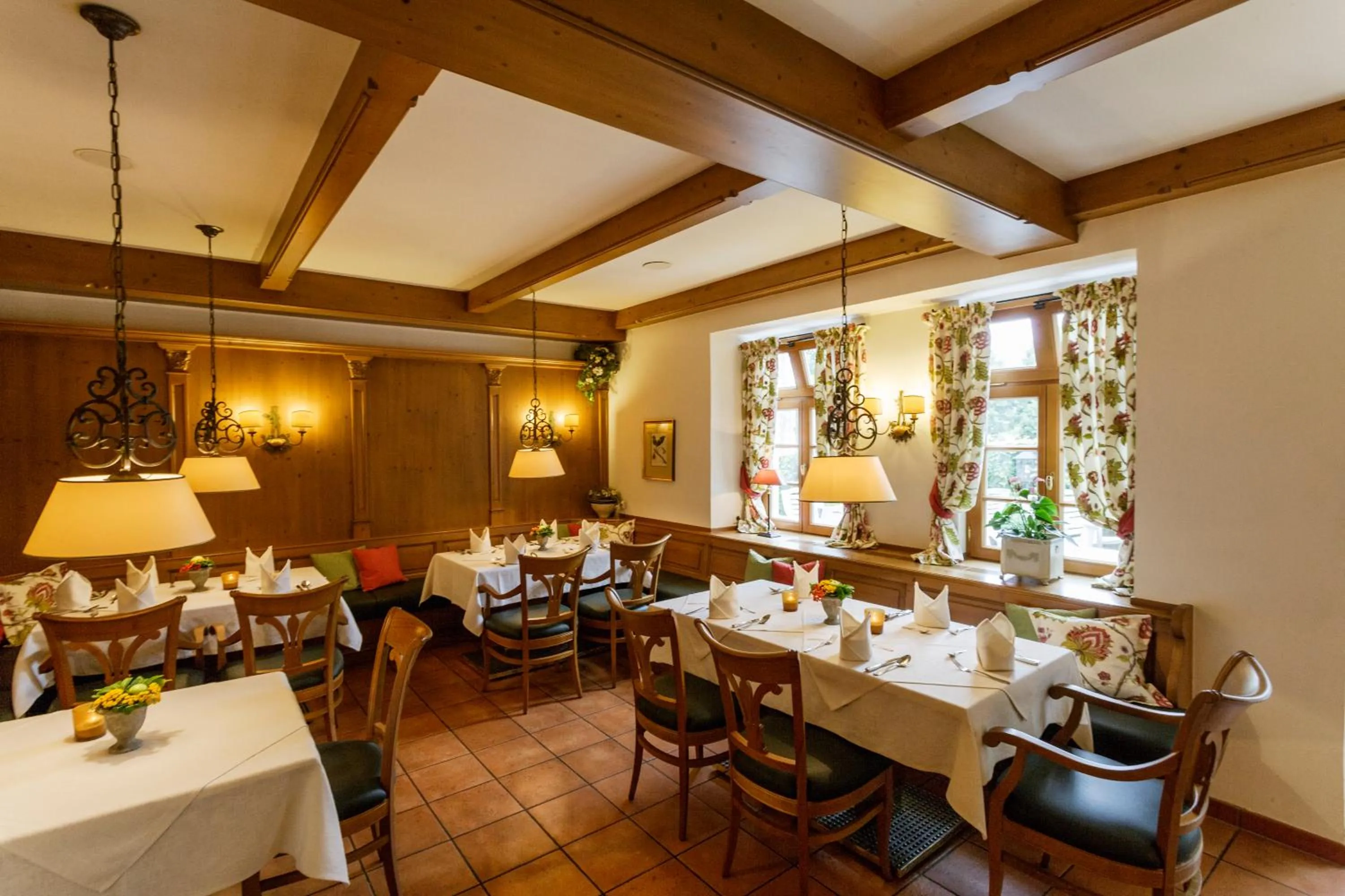 Restaurant/places to eat in Landhotel Donner