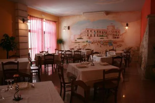 Restaurant/places to eat in MARCHESINA RESORT srls