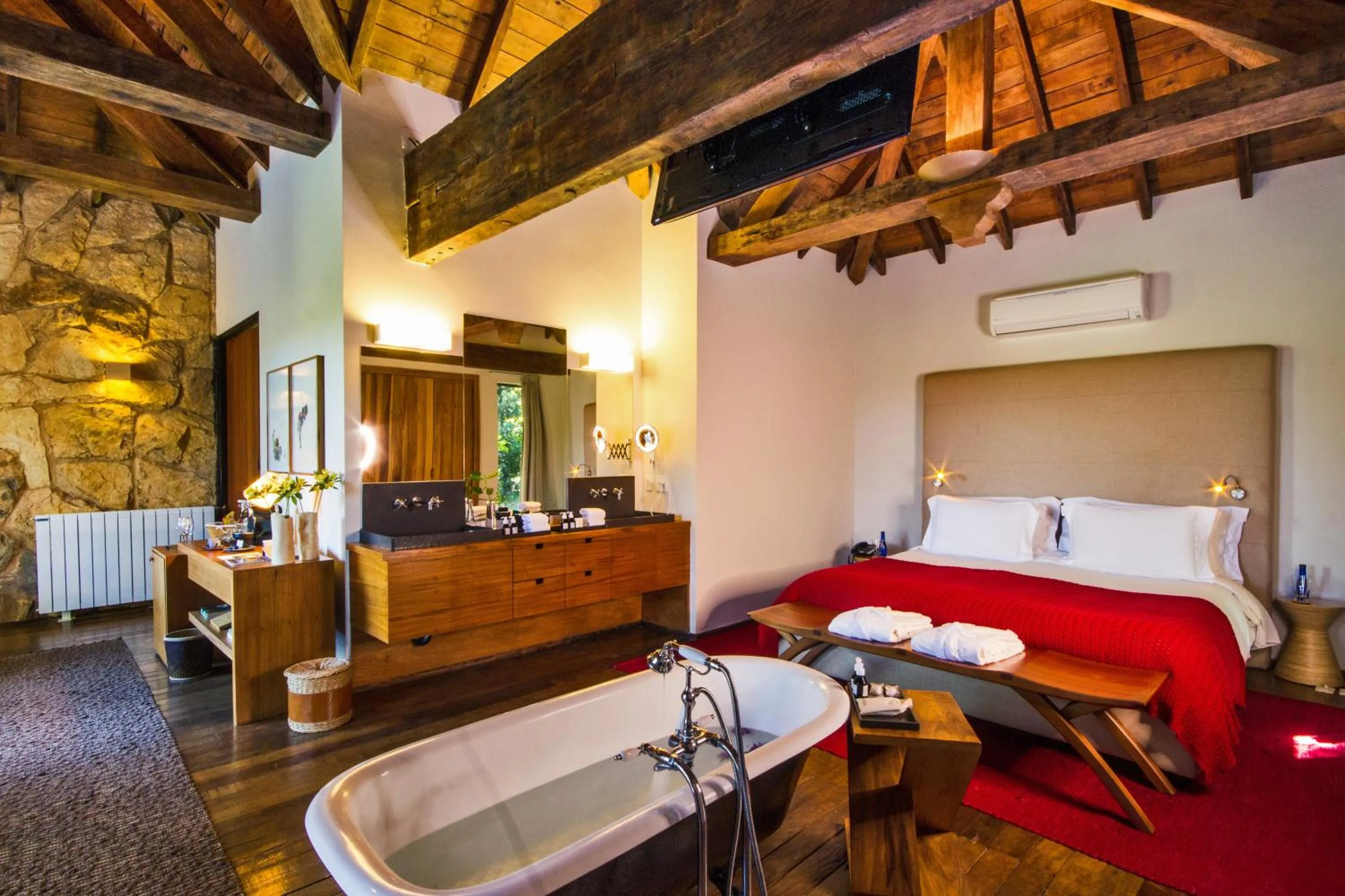 Bedroom, Bed in Botanique Hotel Experience - Campos do Jordão