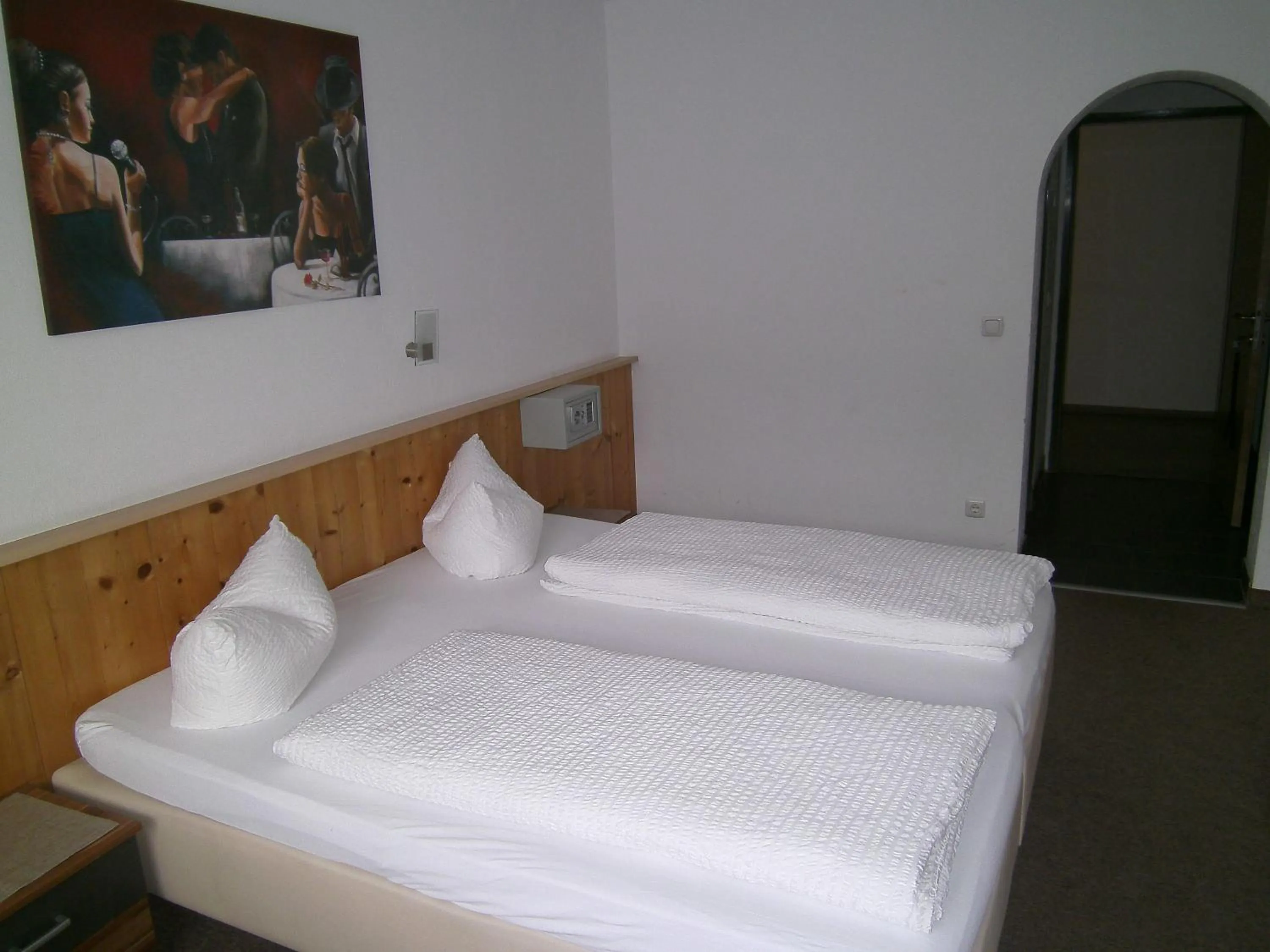 Photo of the whole room, Bed in Gasthof Hotel Kirchenwirt