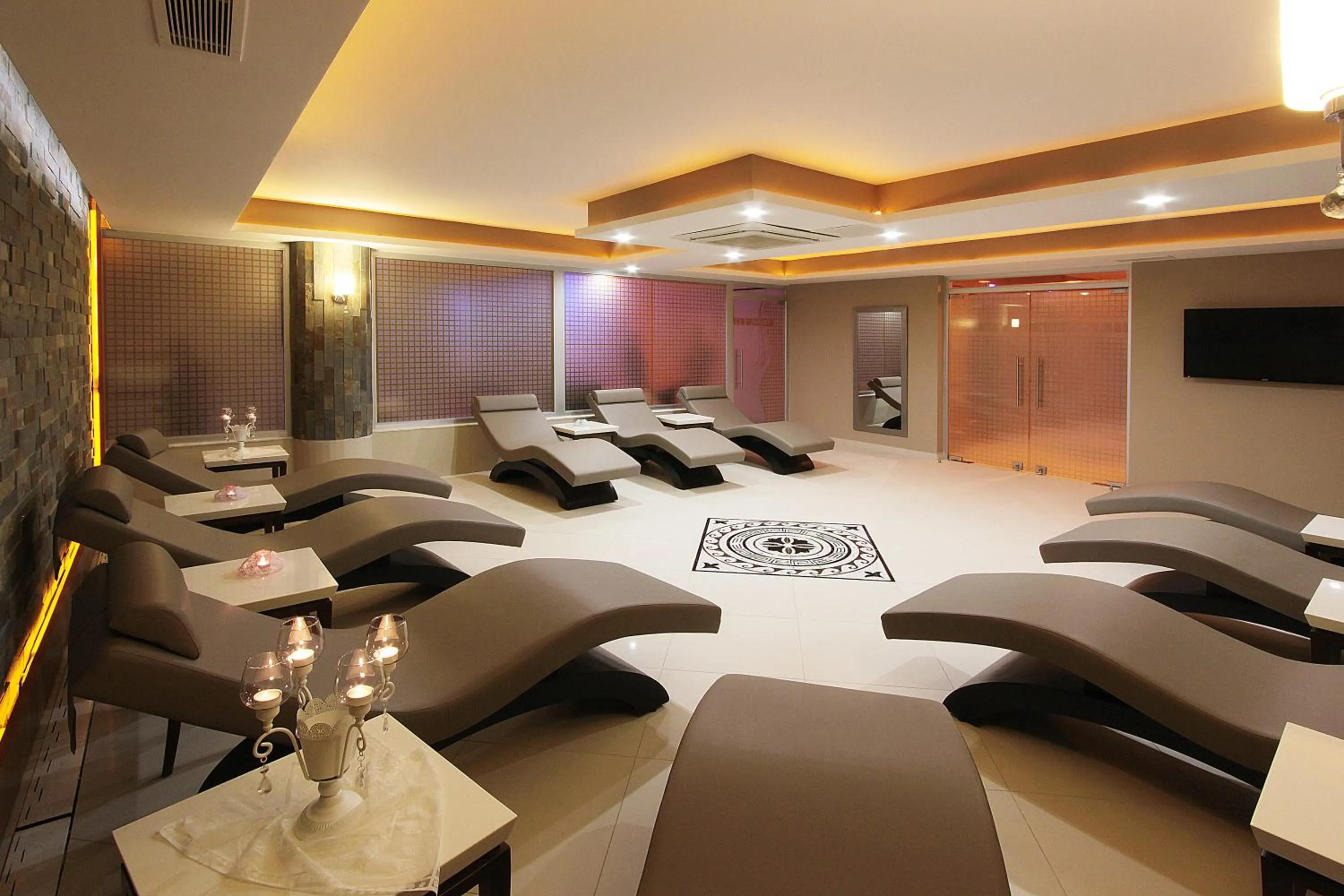 Spa and wellness centre/facilities in Forum Suite Otel