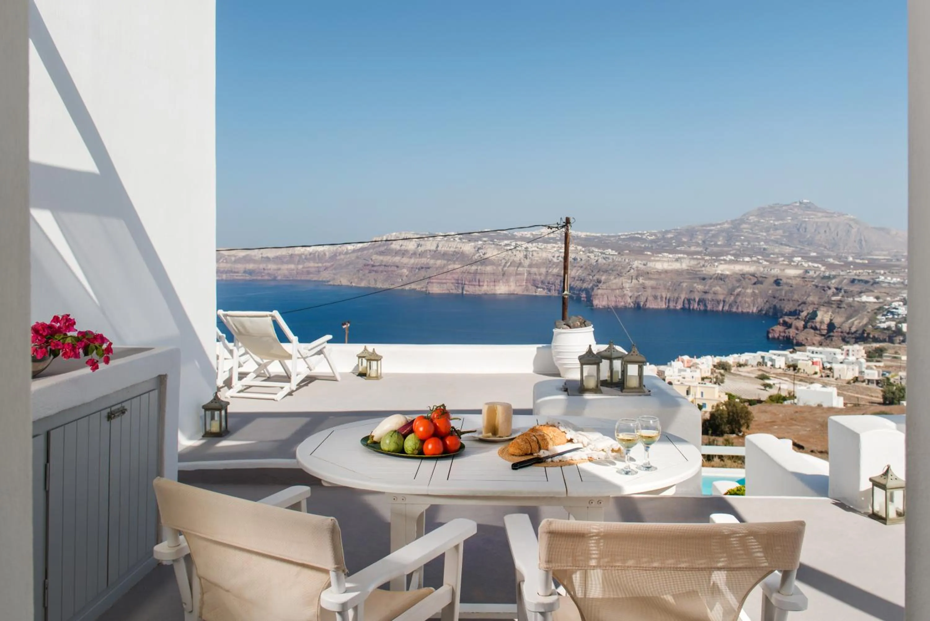 Patio in Aura Marina Apartments Santorini