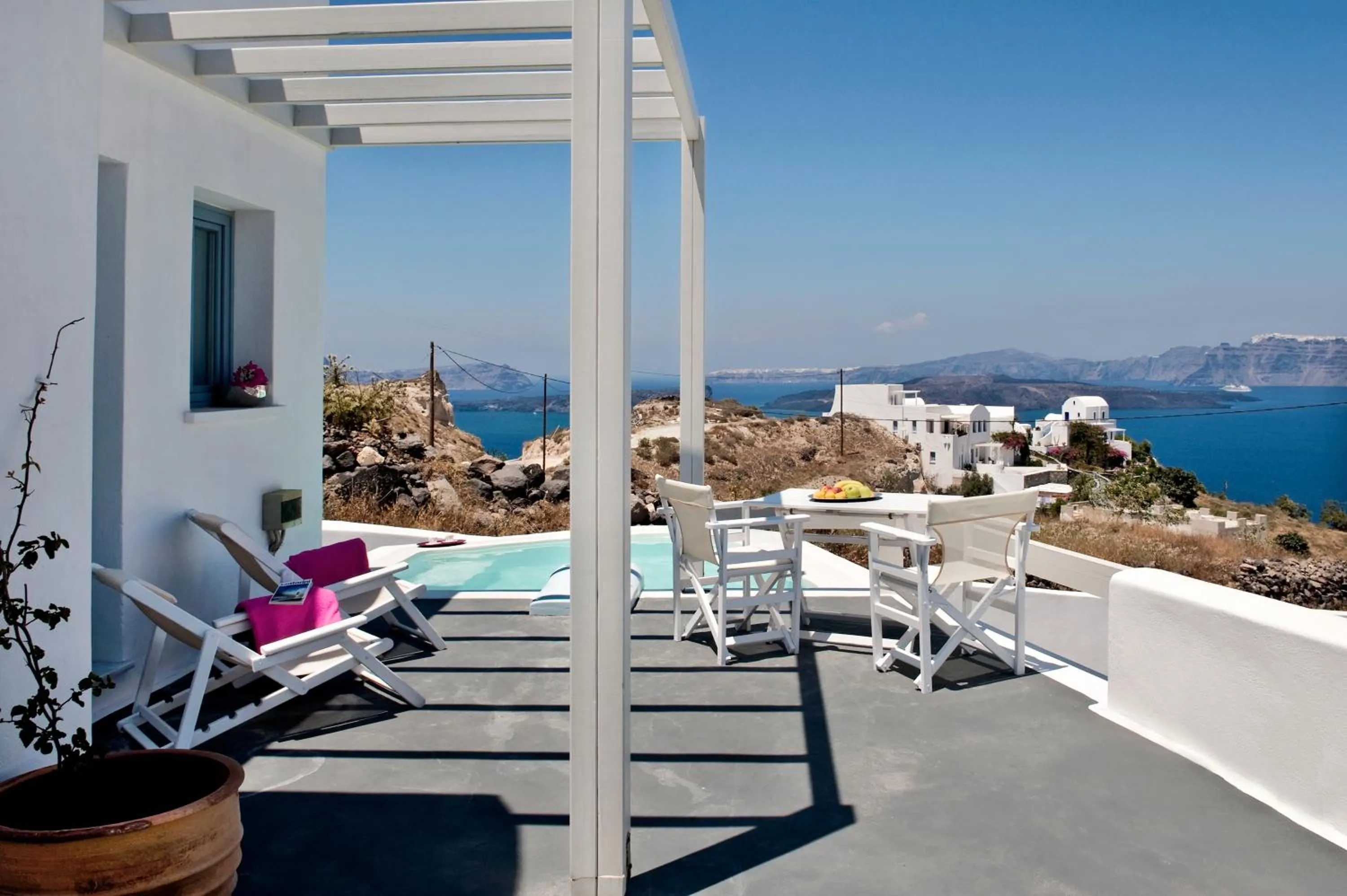 Balcony/Terrace in Aura Marina Apartments Santorini