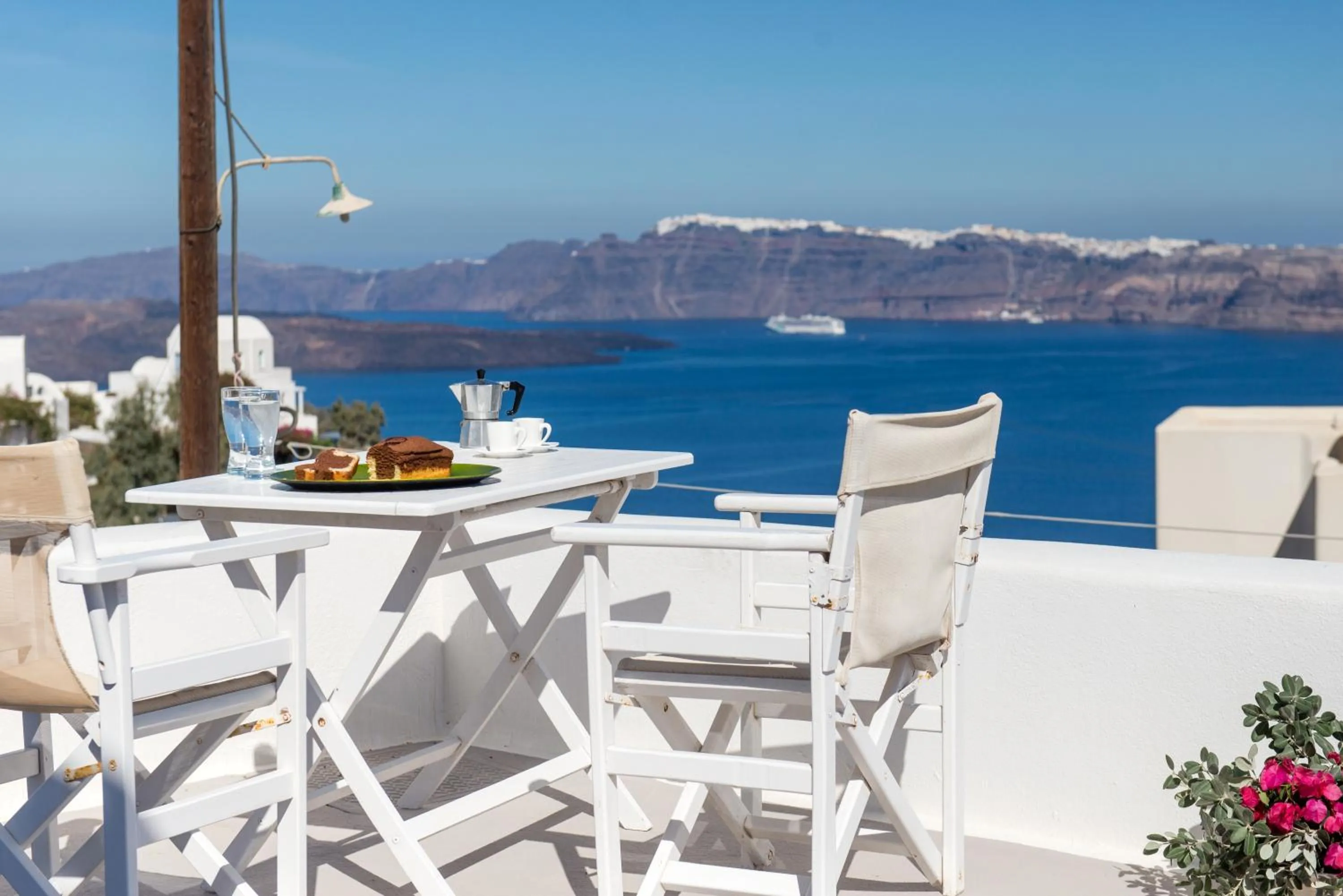 Balcony/Terrace in Aura Marina Apartments Santorini