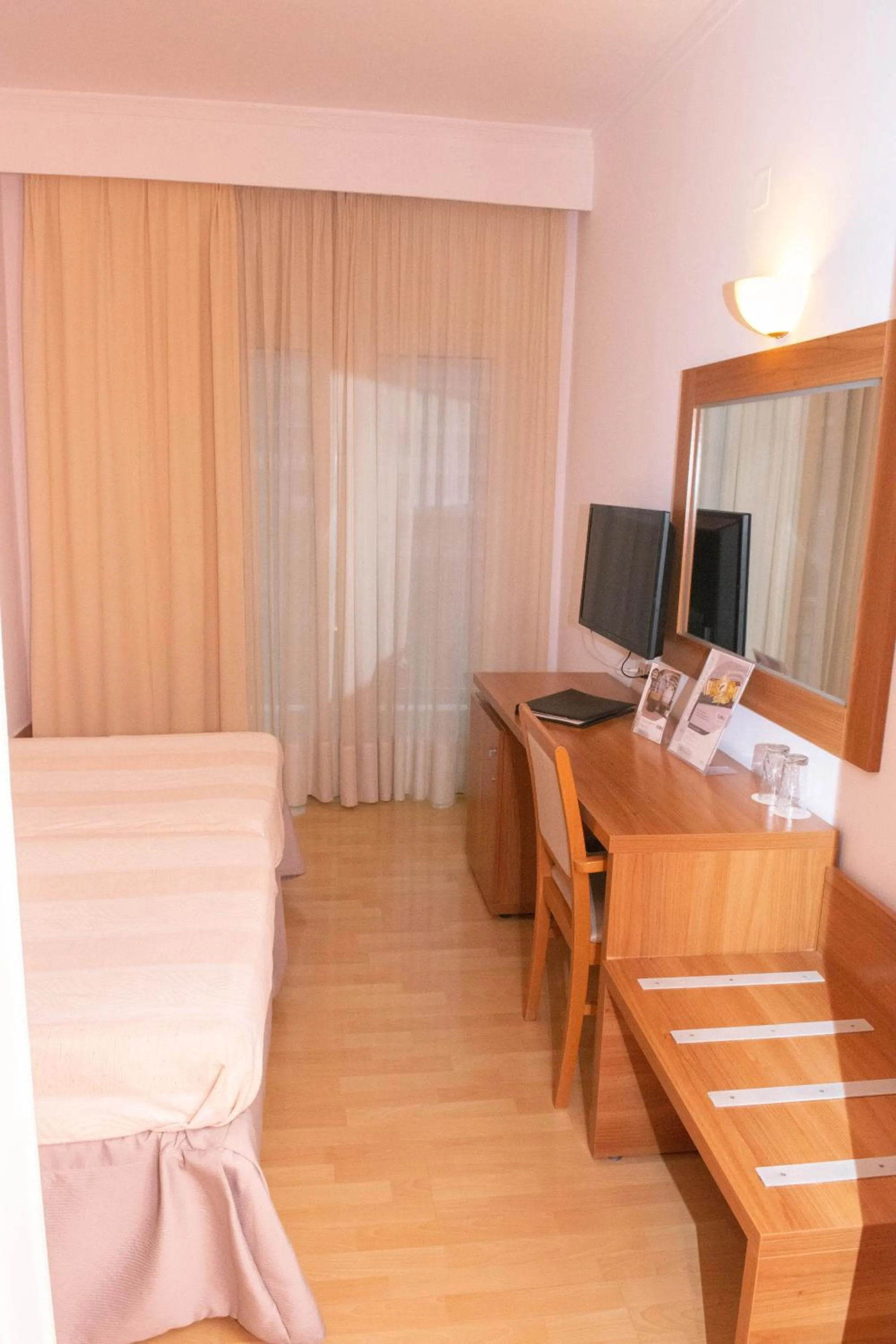 TV and multimedia, Bed in Leto Boutique Hotel Agrinio